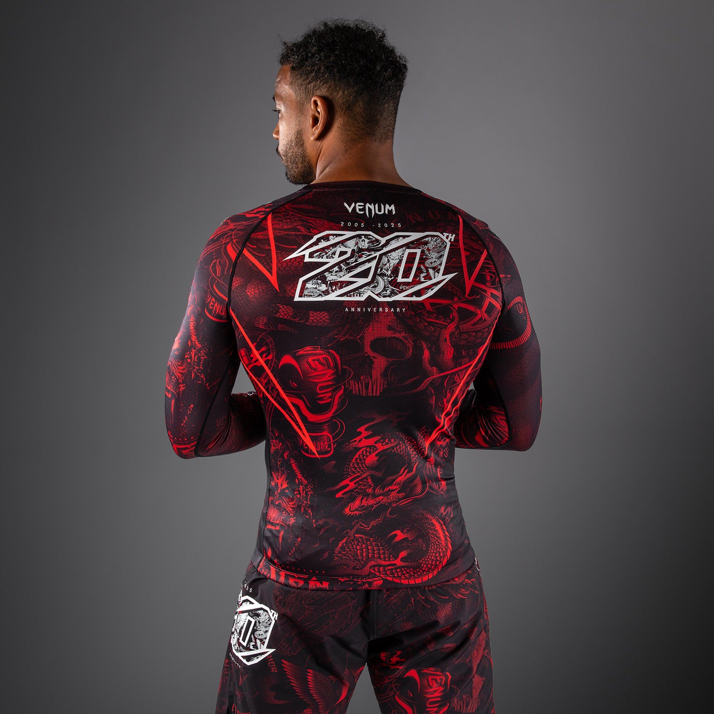 Venum 20th Anniversary Rashguard a Maniche Lunghe - Nero/Rosso