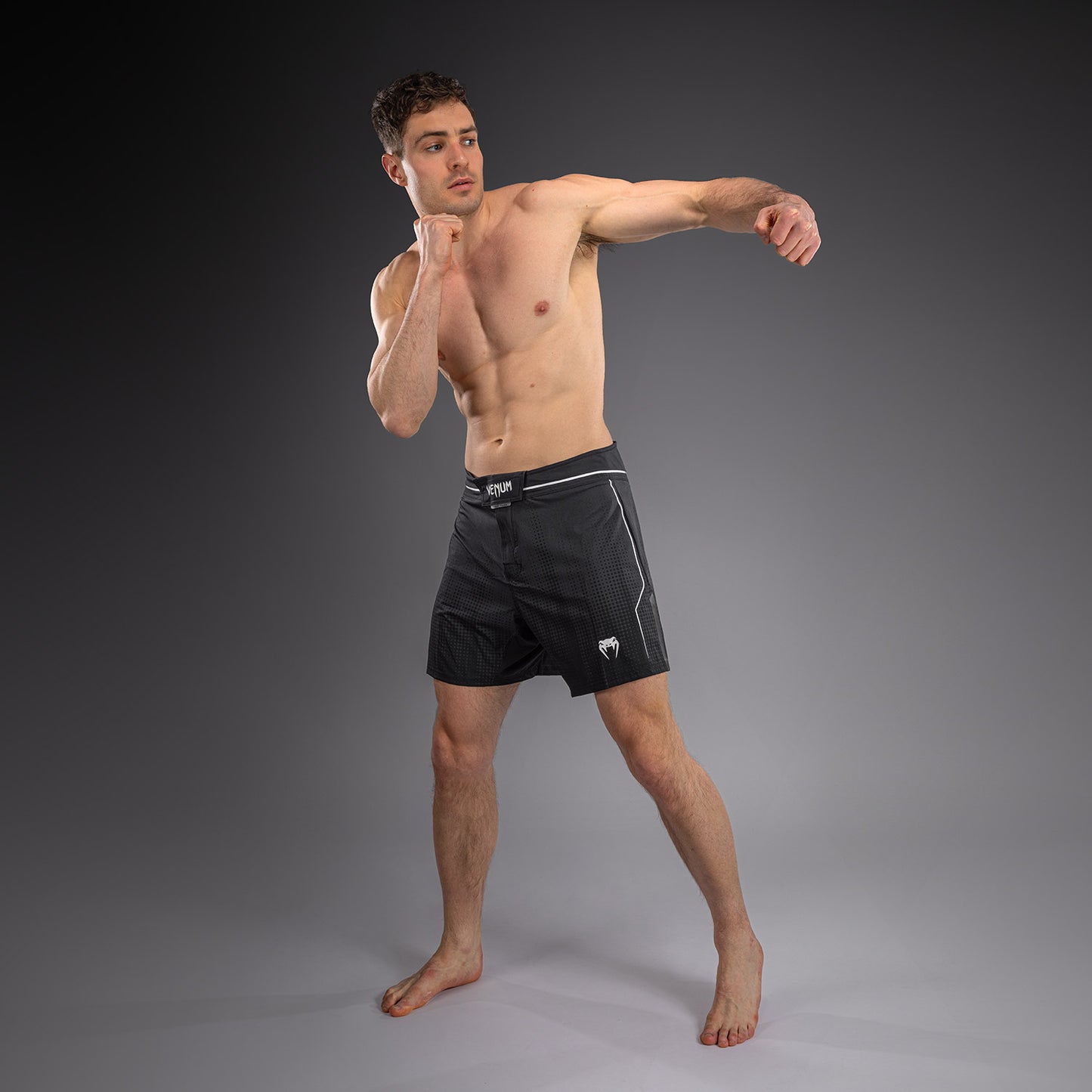 Venum Stealth Pantaloncini da Combattimento – Nero/Bianco