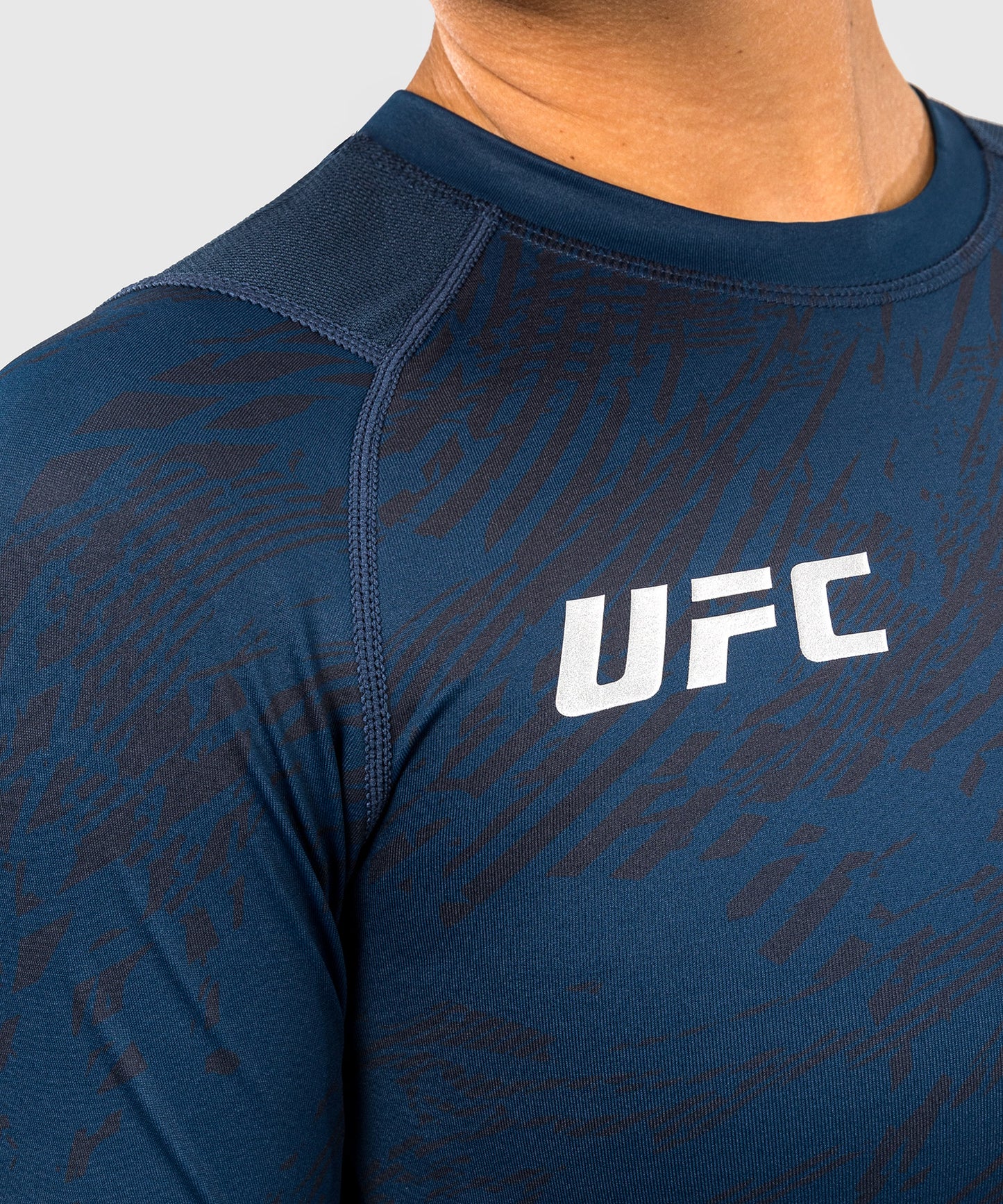 UFC Fusion by Venum Fight Week Rashguard a Manica Lunga Performance per Donna - Blu oceanico