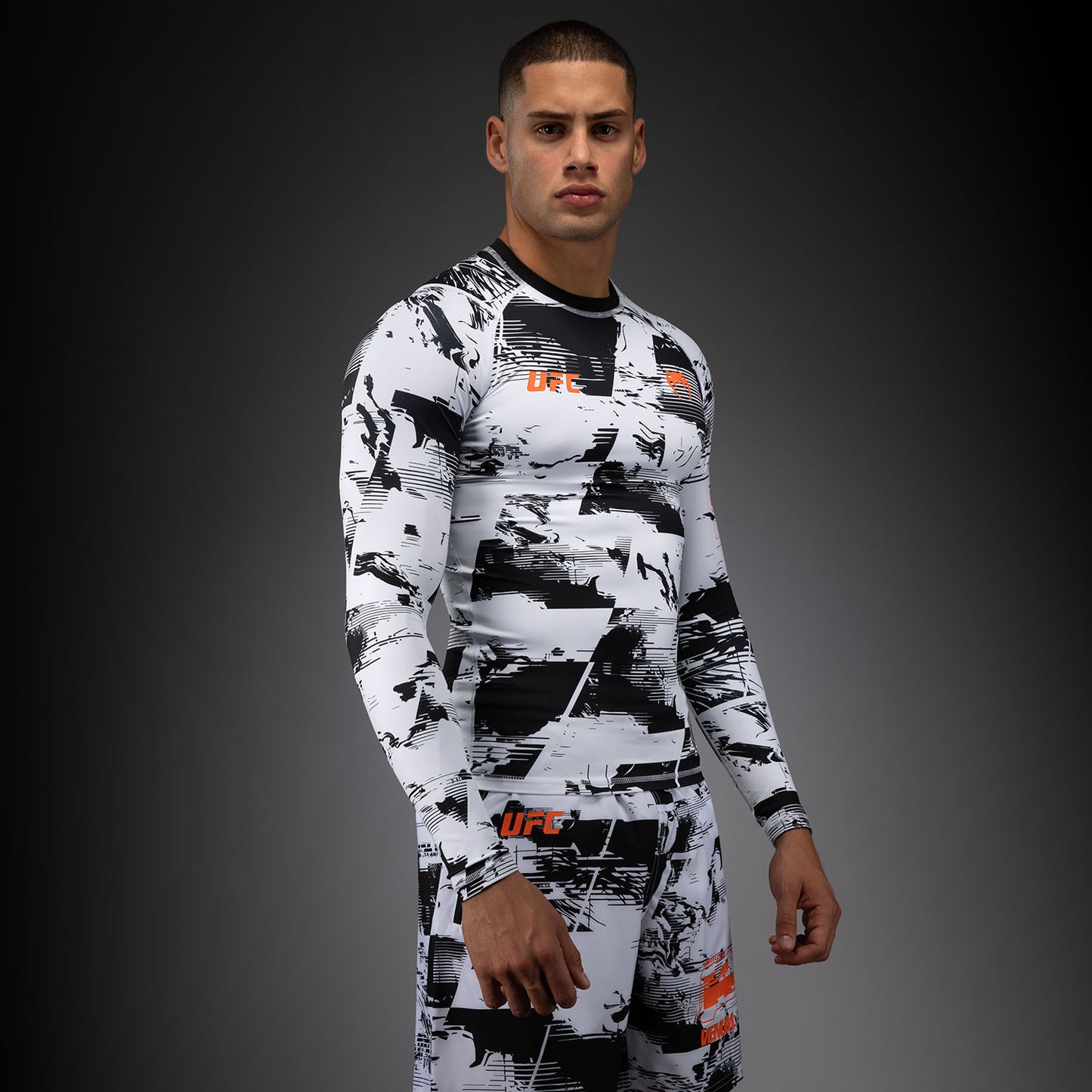 UFC Zenith by Venum Authentic Fight Week Rashguard maniche lunghe Performance Uomo - Bianco