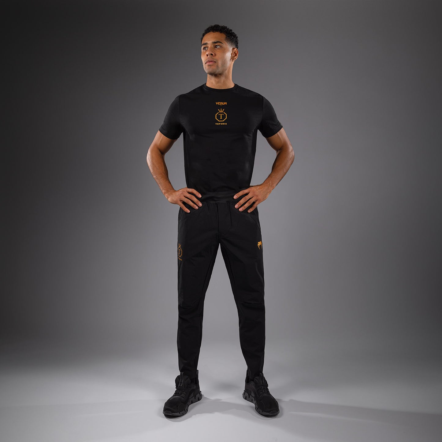 Venum x Topuria Unmatched Edition Pantaloni Jogging - Nero/Oro