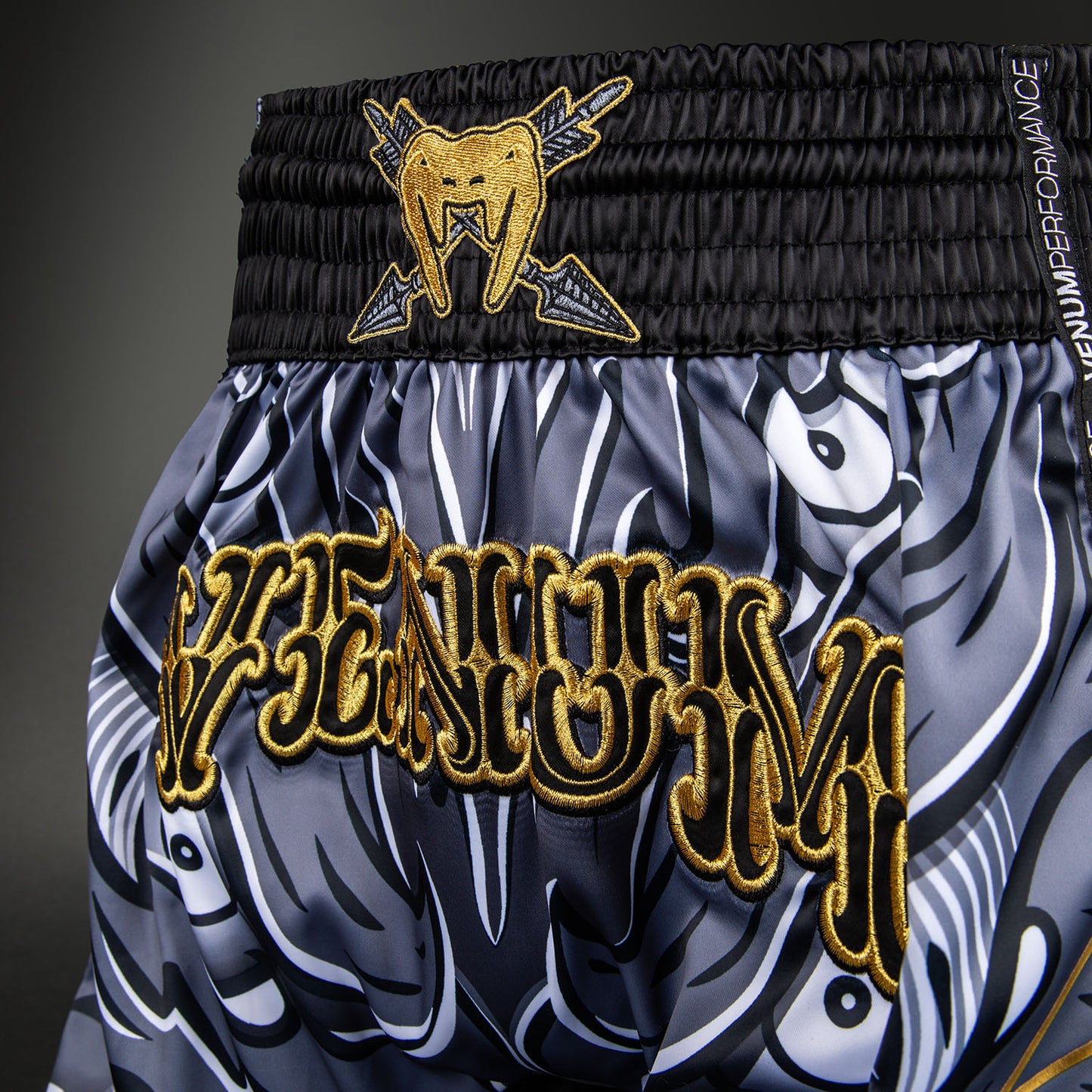 Venum Wolf Atak Pantaloncini Muay Thaï – Nero/Grigio