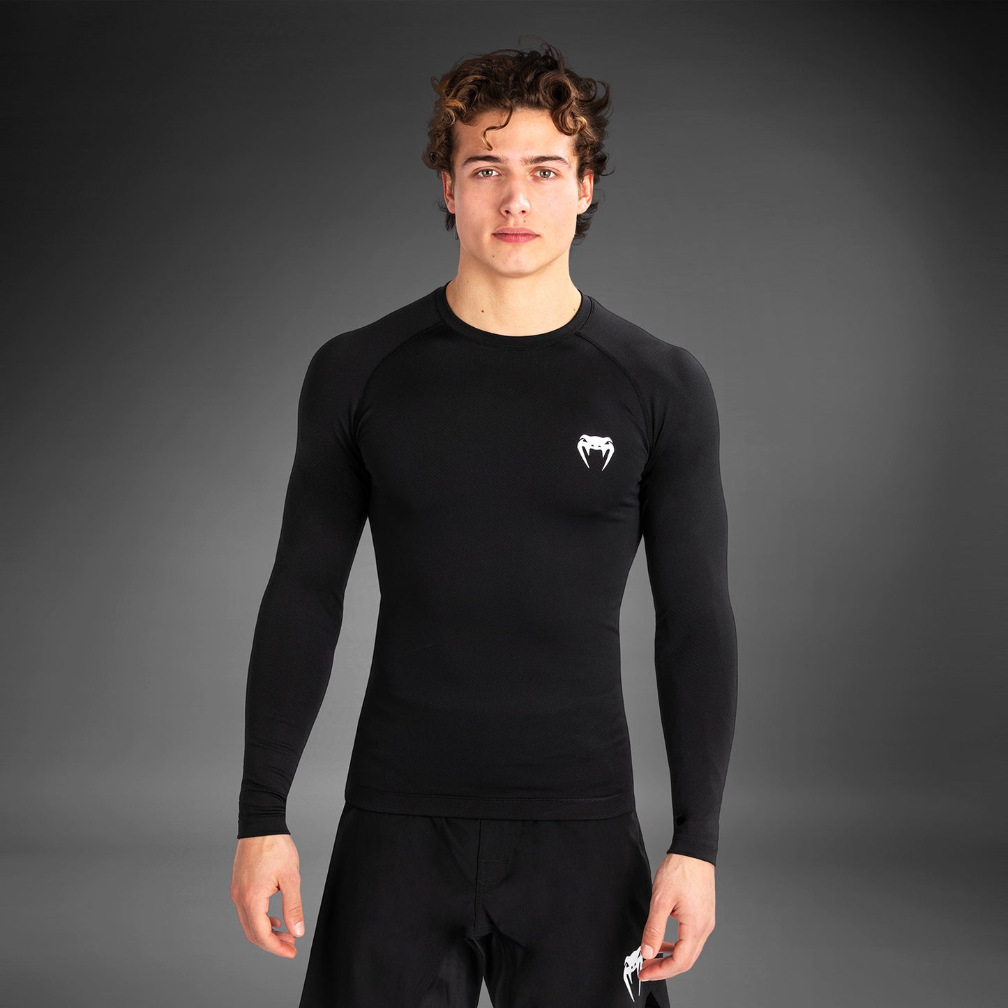 Venum Contender Rashguard a maniche lunghe - Nero/Bianco