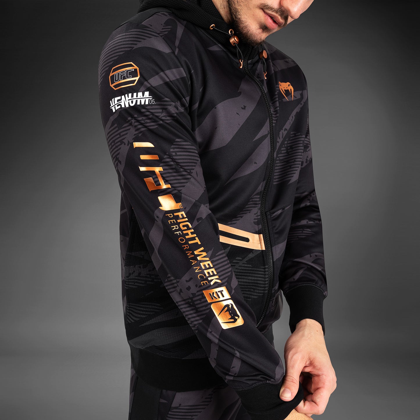 UFC Adrenaline by Venum Fight Week Felpa Con Cappuccio e zip da Uomo - Urban Camo