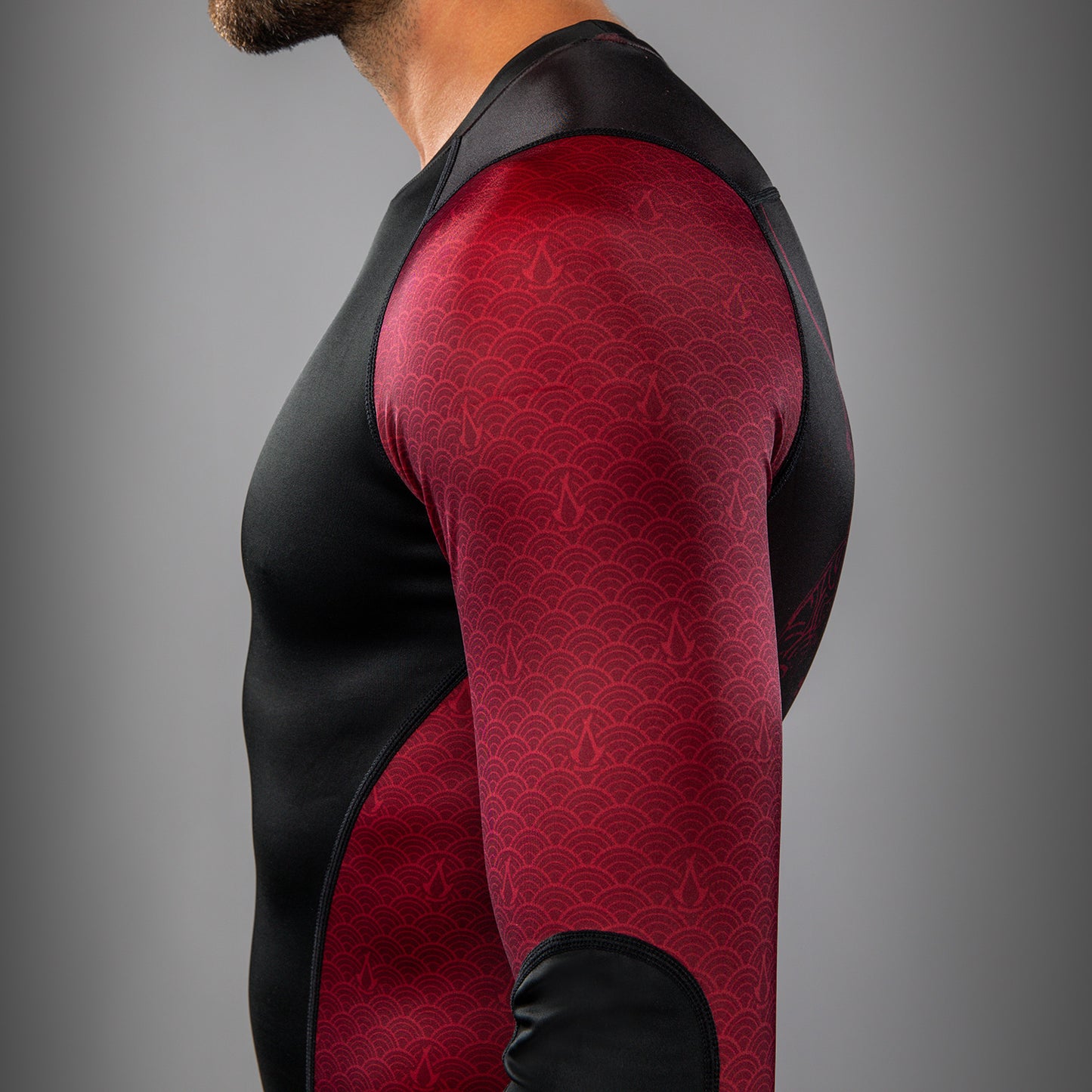 Venum x Assassin’s Creed Shadows Maglietta a maniche lunghe Rashguard da Uomo - Borgogna/Nero