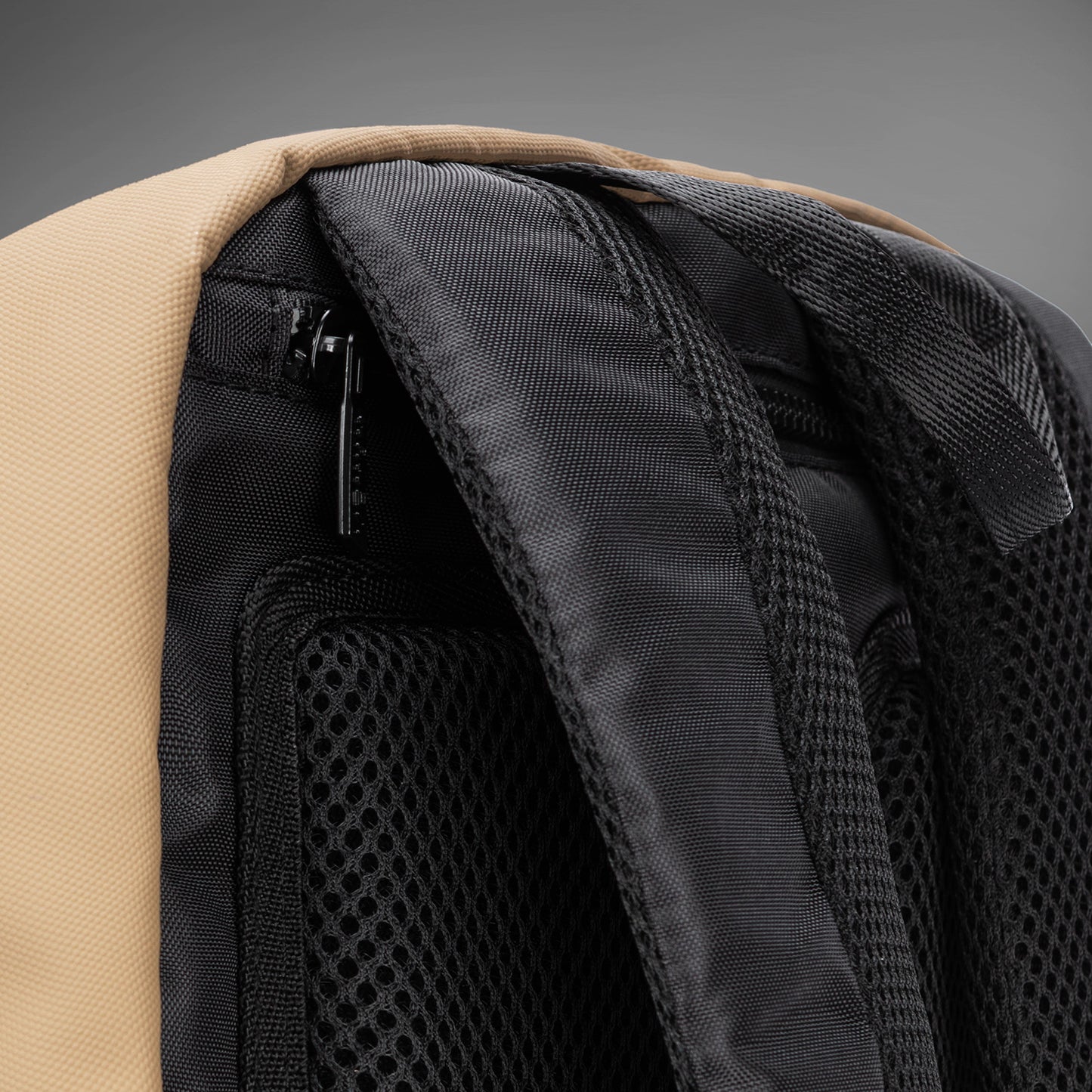 Venum Evo 2 Zaino (20-25L) – Nero/Sabbia