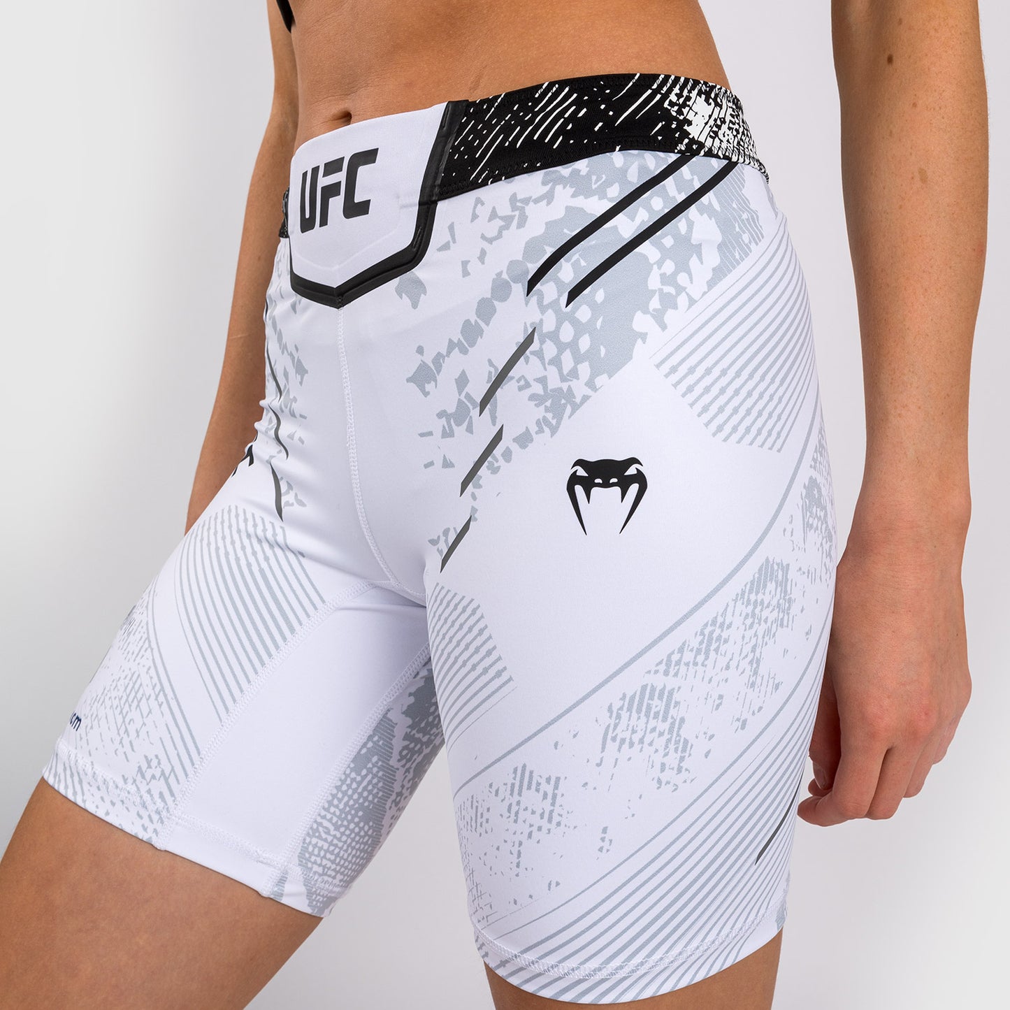 UFC Adrenaline by Venum Authentic Fight Night Pantaloncini Vale Tudo da Donna - Vestibilità Lunga - Bianco