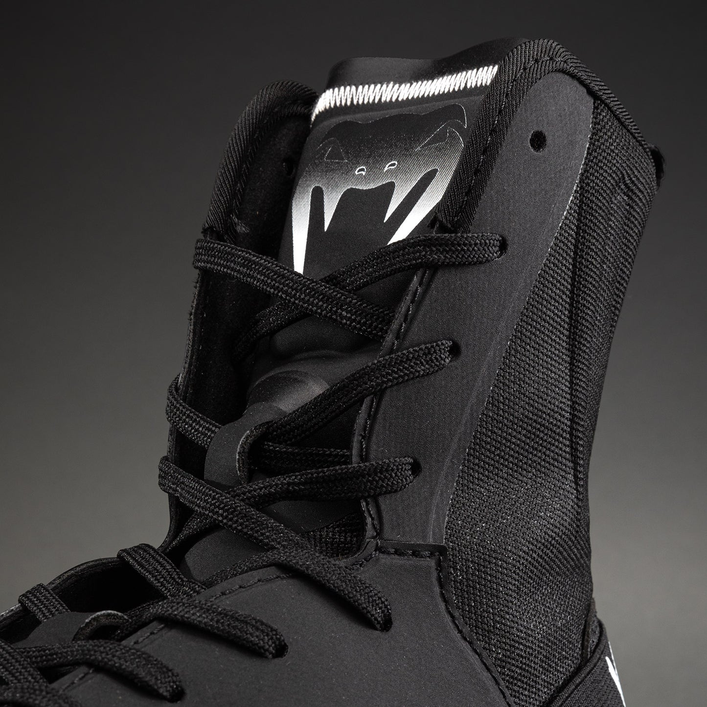 Venum Elite Neo Scarpe da Boxe – Nero/Bianco