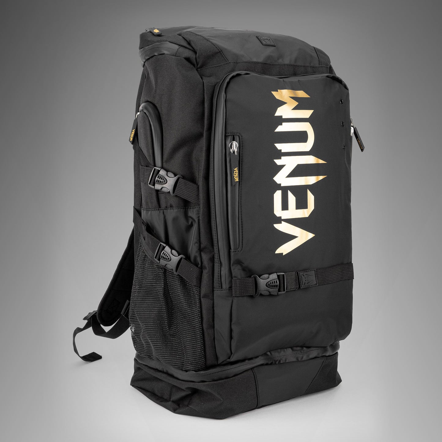 Venum Challenger Xtrem Evo Zaino (50-63L) – Nero/Oro