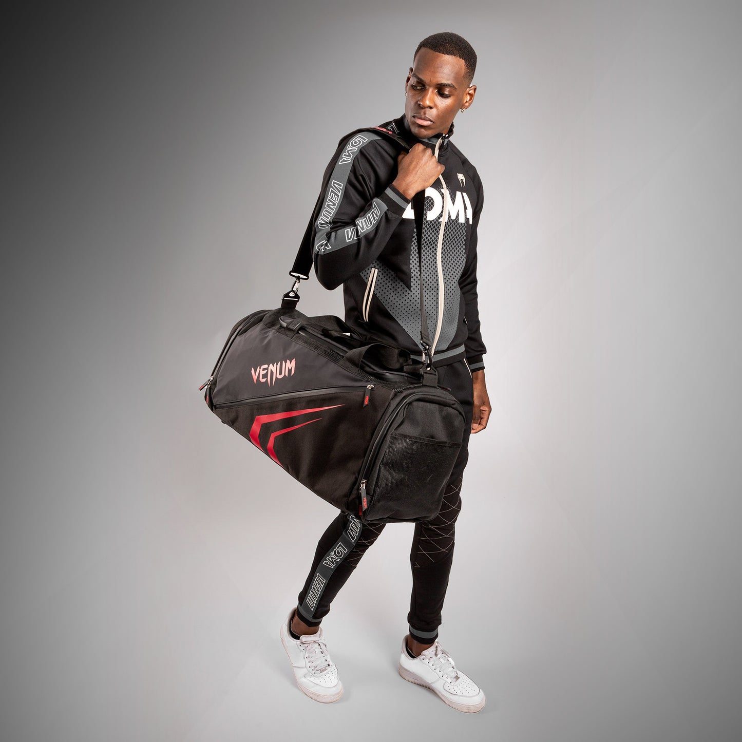 Venum Trainer Lite Evo Borsa Sportiva (48L) – Nero/Rosso