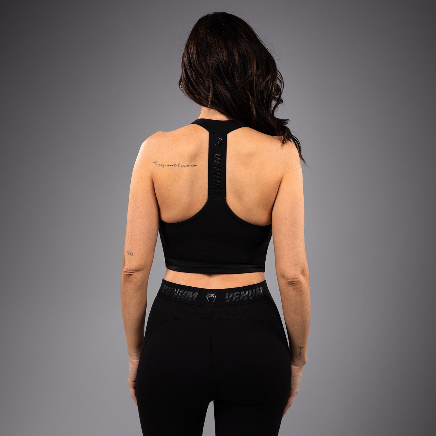 Venum Elevate Reggiseno sportivo lungo da donna - Nero