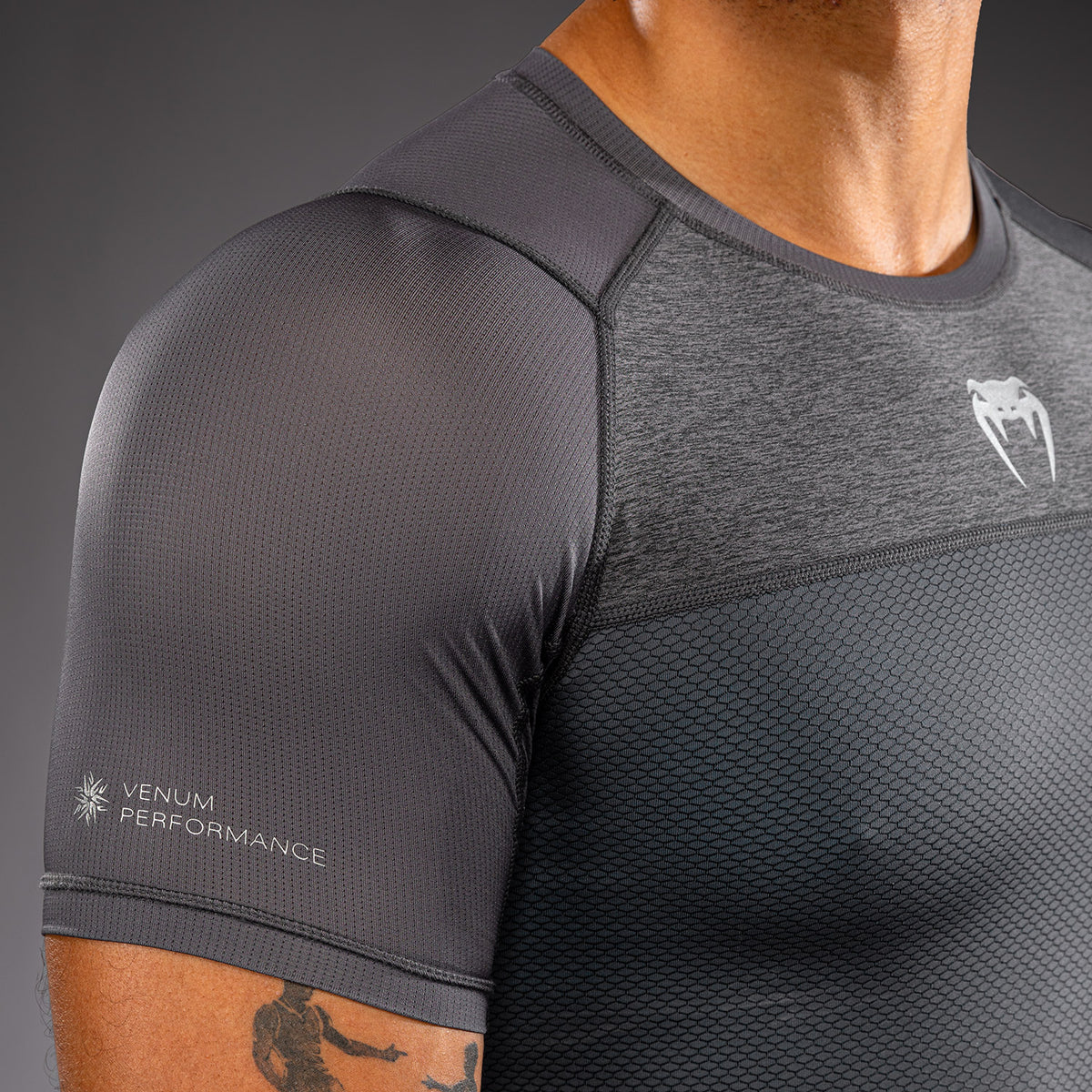 Venum G-Fit Scale Rashguard a maniche corte - Grigio