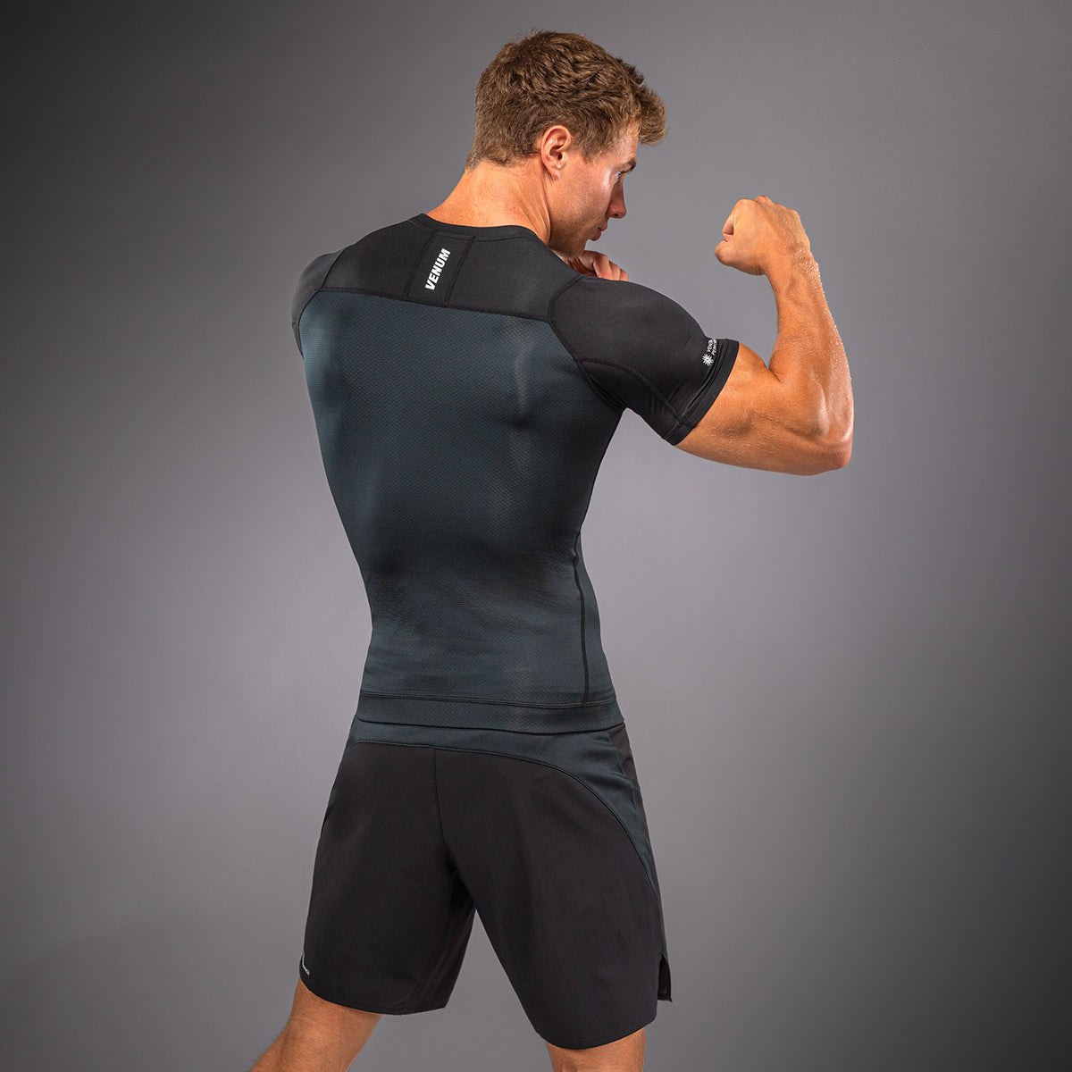 Venum G-Fit Scale Rashguard a maniche corte - Nero
