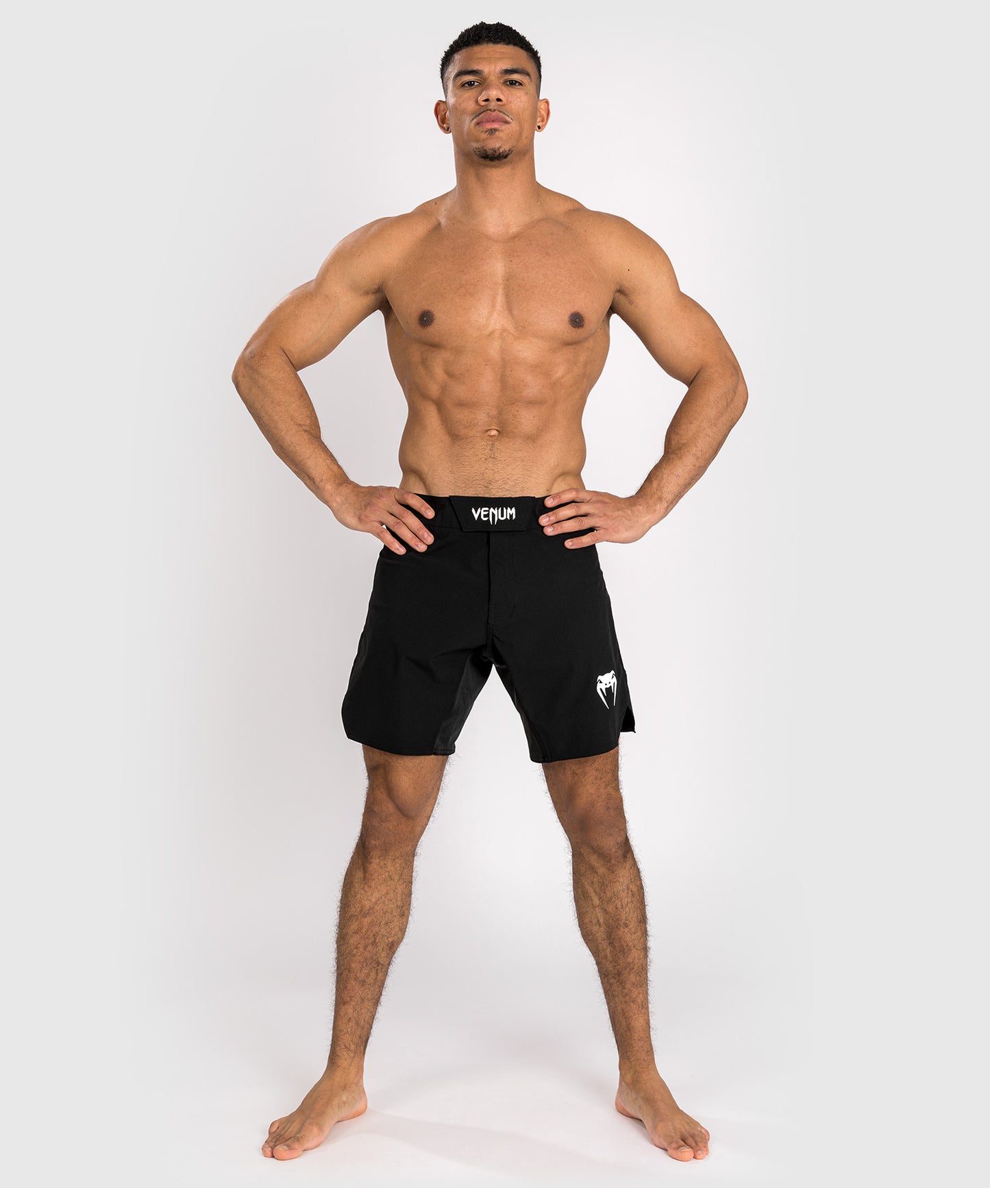 Venum Contender Pantaloncini da combattimento da uomo - Nero/Bianco