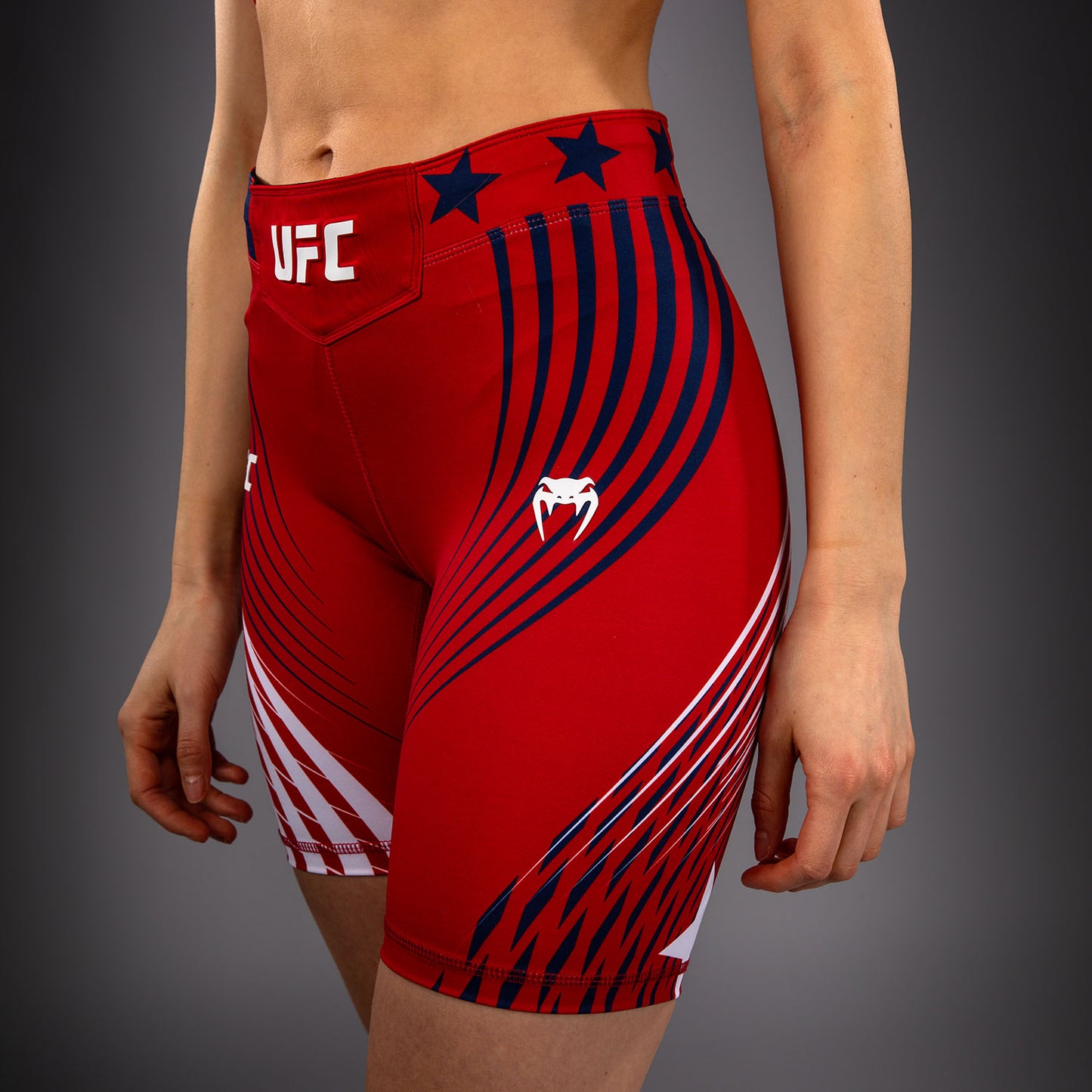 Official UFC Freedom 250 by Venum Authentic Pantaloncini Vale Tudo taglio lungo da donna - Rosso