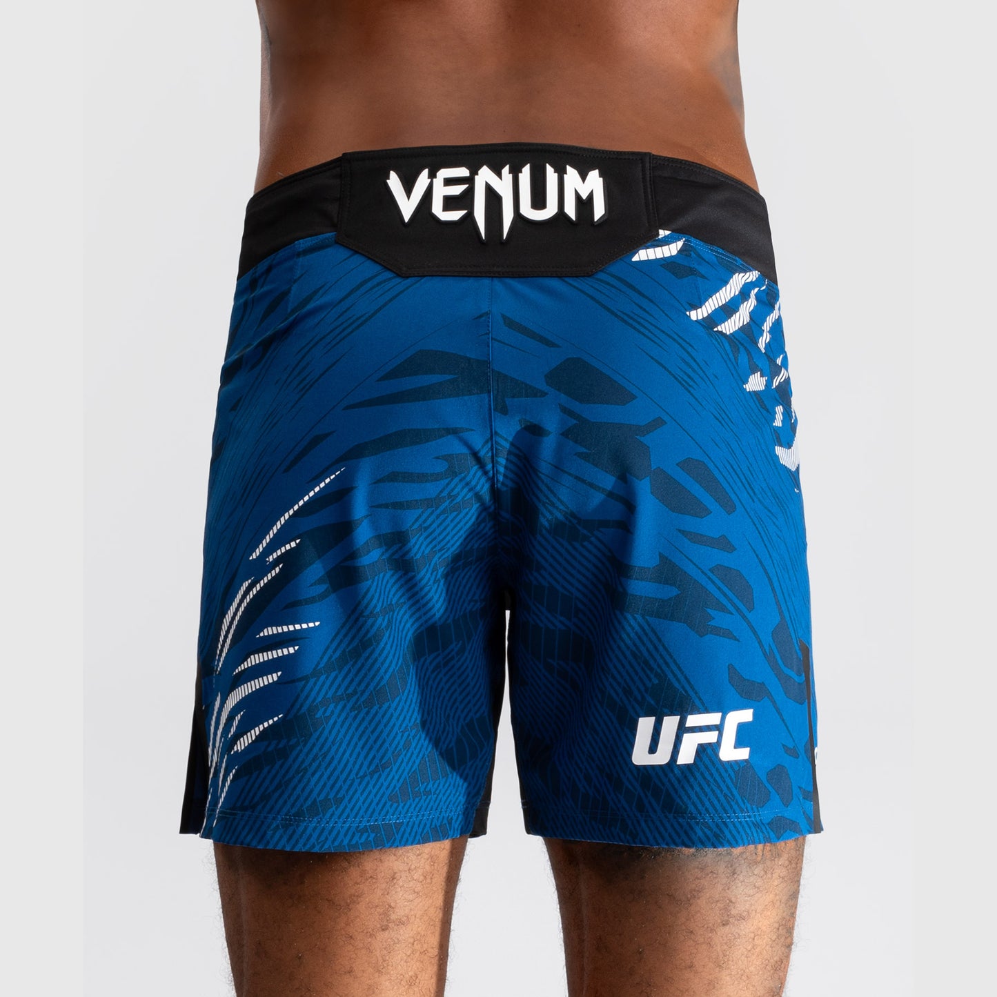 UFC Fusion by Venum Personalizzati Authentic Fight Night Shorts da Lotta per Uomo - Fit Corto - Blu