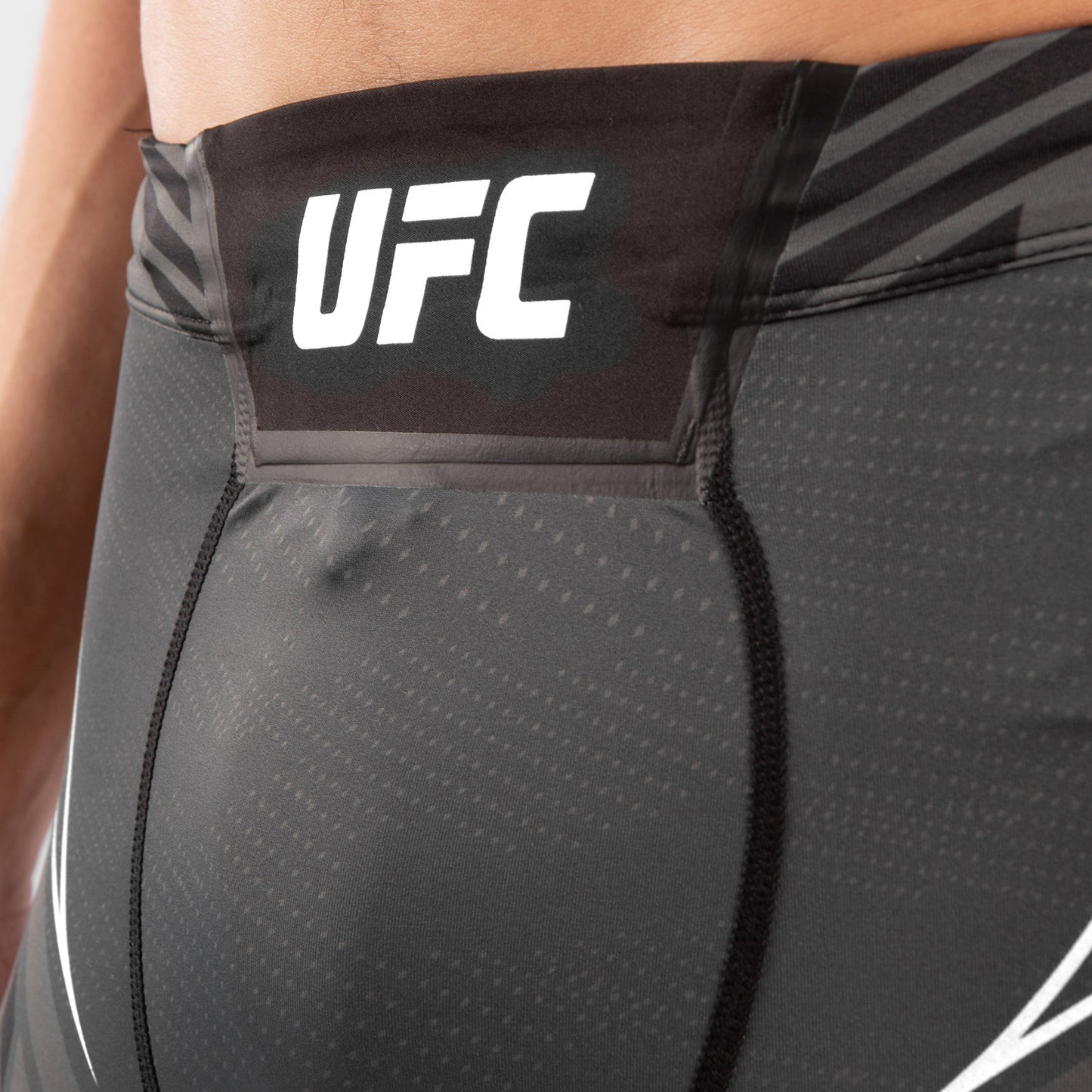 Venum UFC Authentic Fight Night Pantaloncini a Compressione da Uomo – Nero