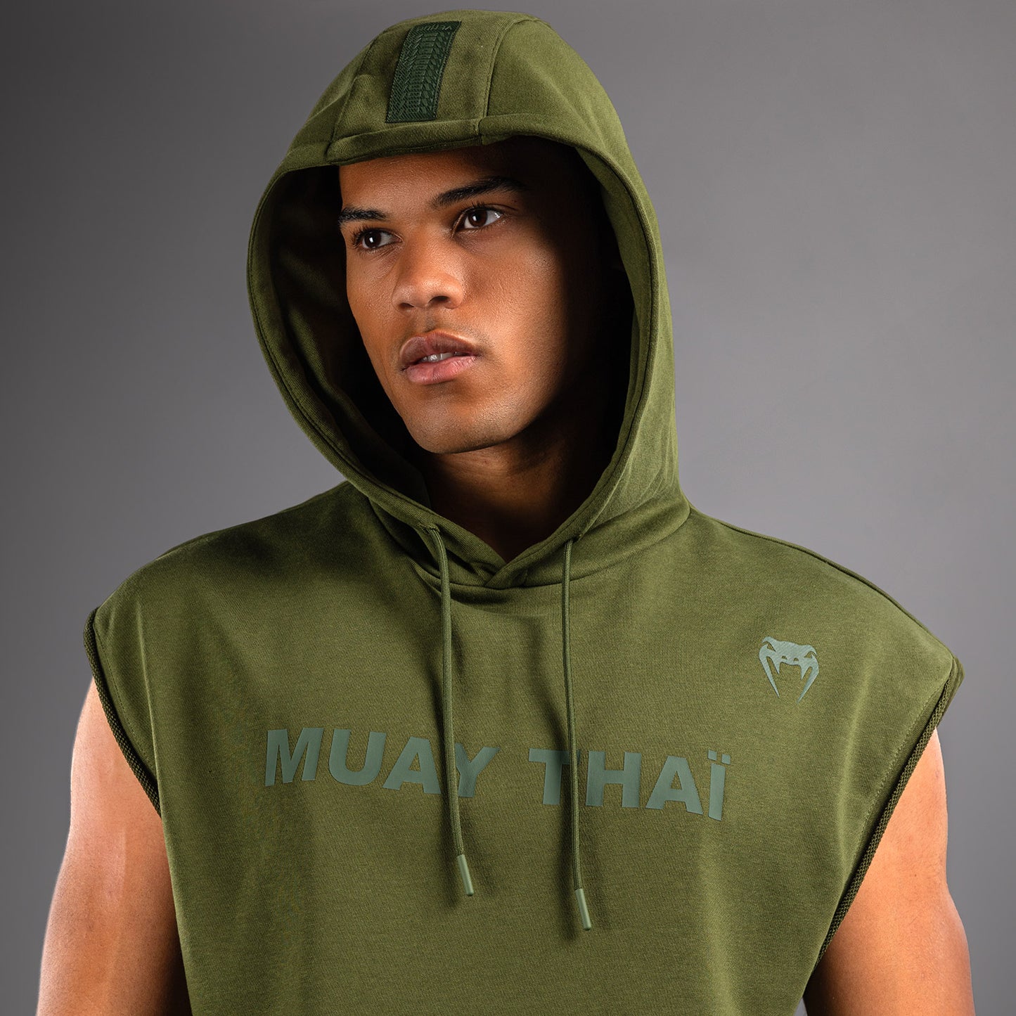 Venum Muay Thai VT Felpa con Cappuccio Senza Maniche – Verde Militare