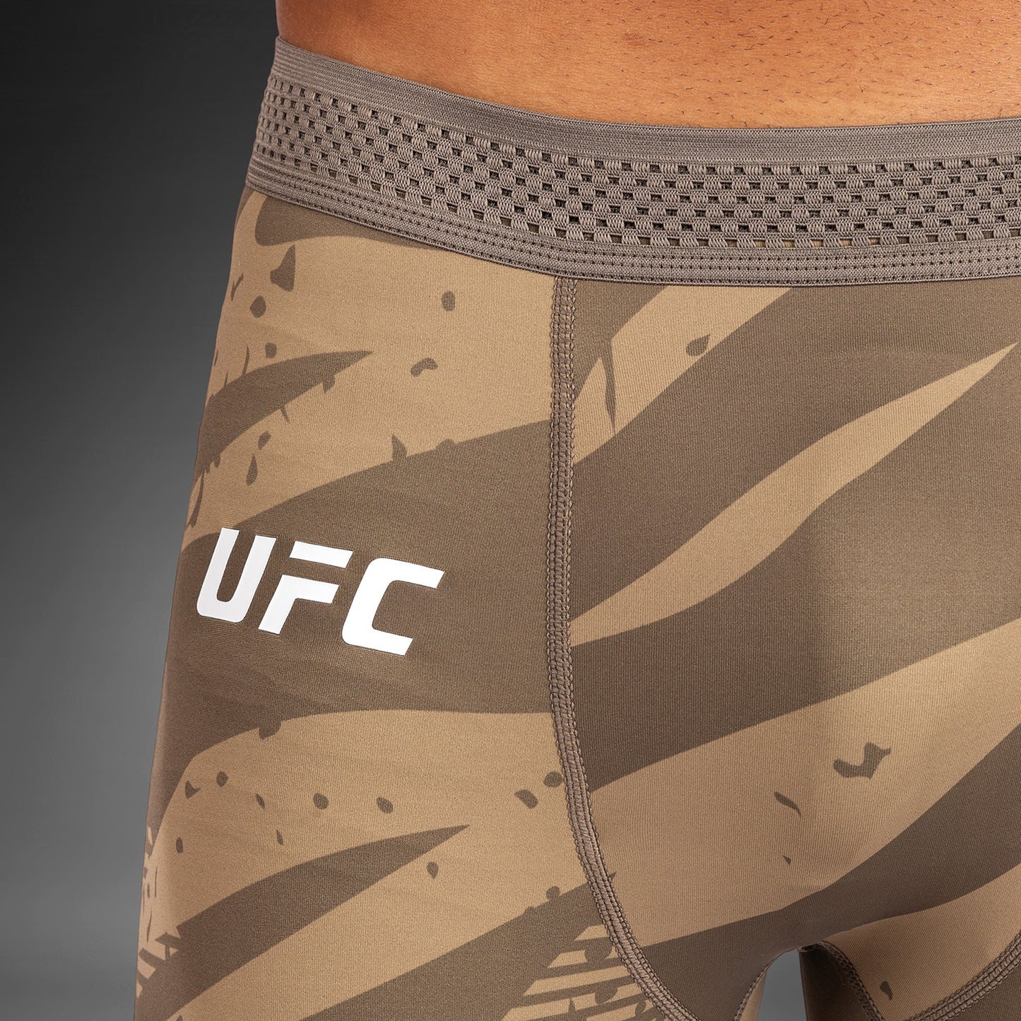 UFC Adrenaline by Venum Fight Week Vale Tudo Short da Uomo - Desert Camo