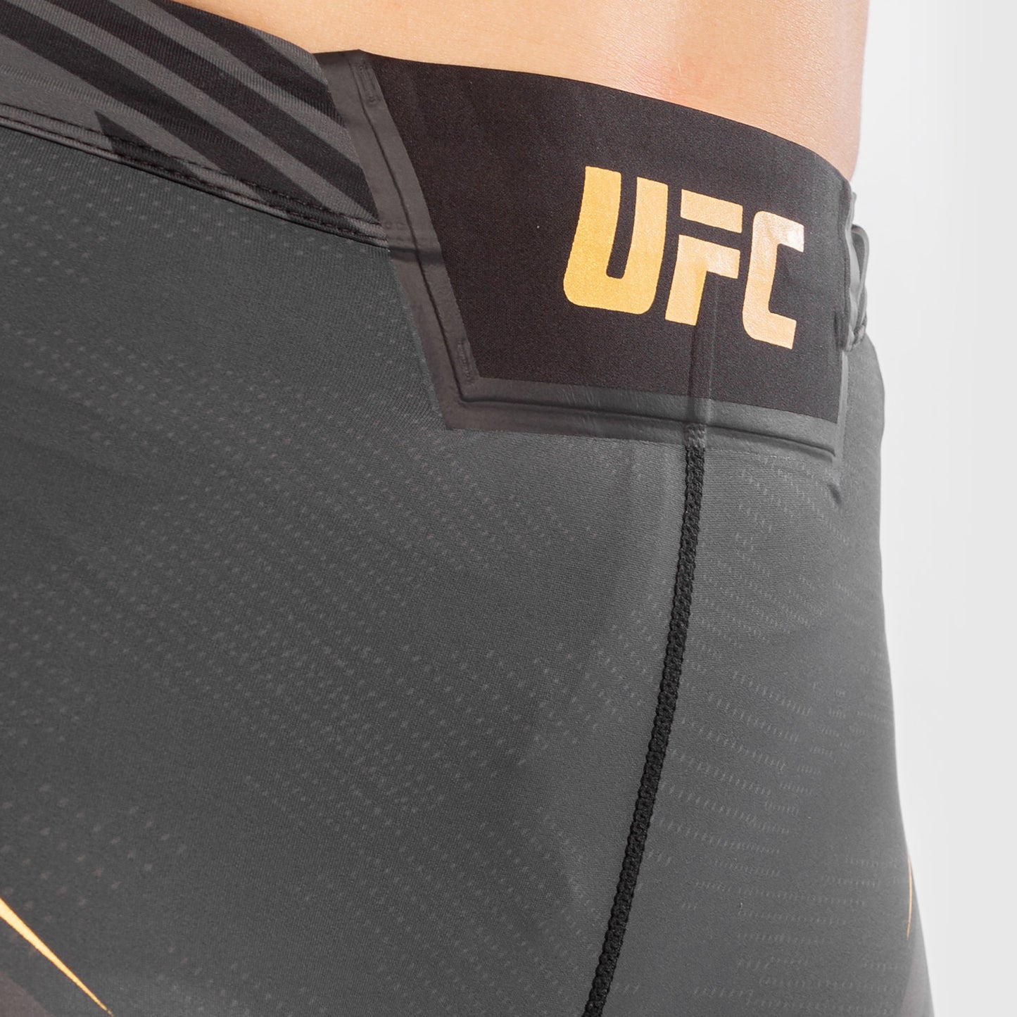 Pantaloncini da Vale Tudo Donna UFC Venum Authentic Fight Night - Vestibilità Lunga - Campione