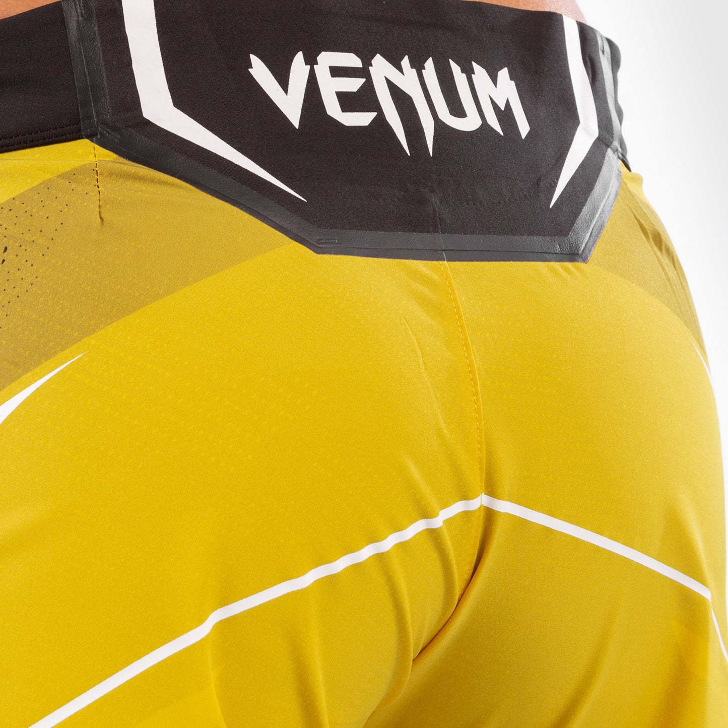 Fightshorts Donna UFC Venum Authentic Fight Night - Vestibilità Lunga - Giallo