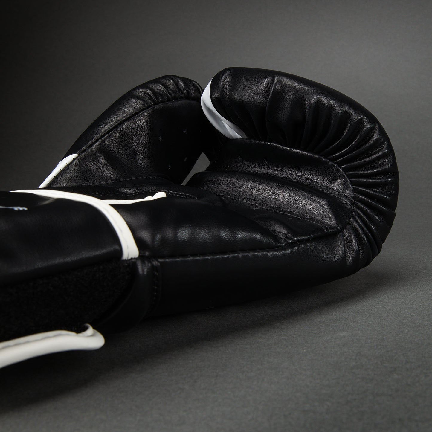 Venum Challenger 2.5 Guantoni da Boxe – Nero/Bianco