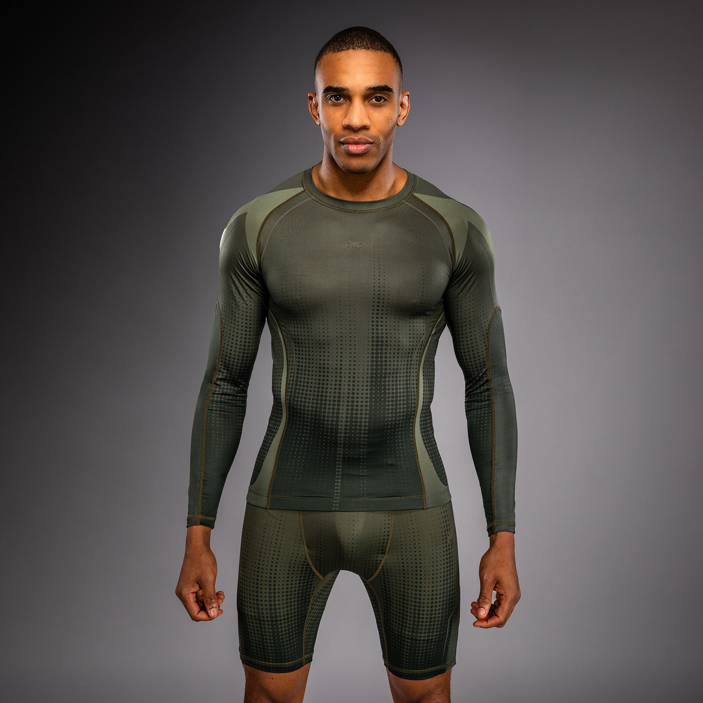 Venum Stealth Rashguard a Maniche Lunghe – Kaki/Verde Scuro