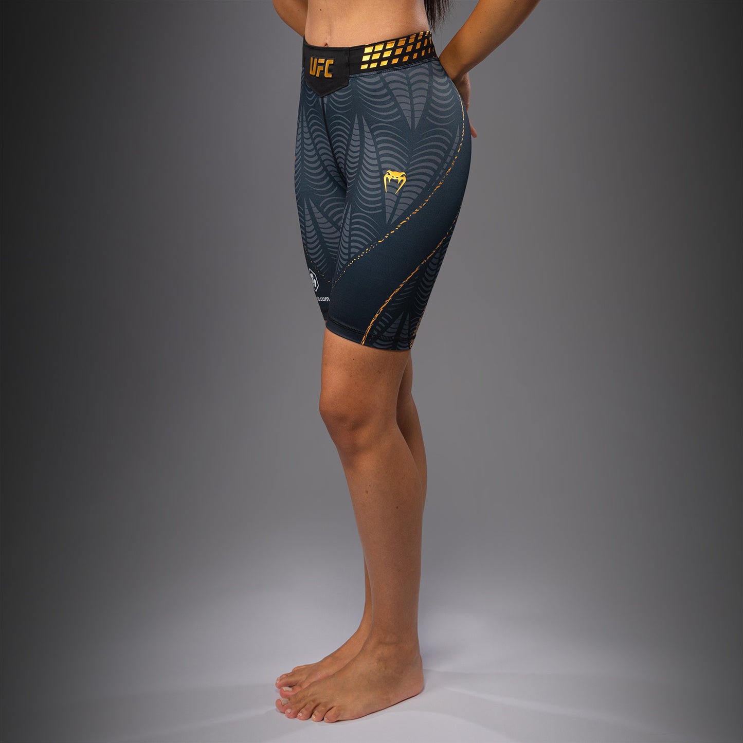 UFC Zenith by Venum Authentic Fight Night Pantaloncini Vale Tudo Fit lungo Donna - Champion