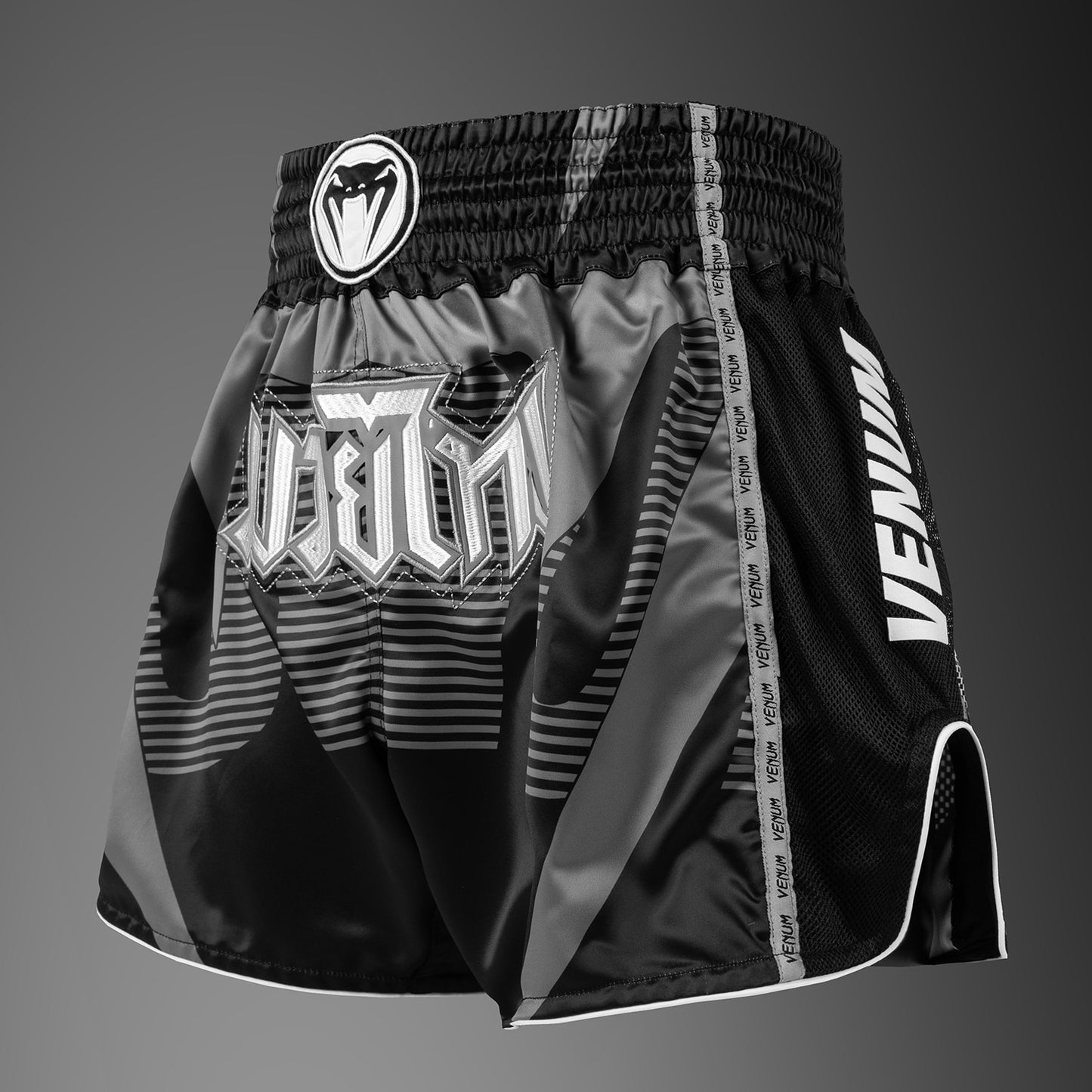 Venum Adrenaline Pantaloncini Muay Thai – Nero/Grigio Argento