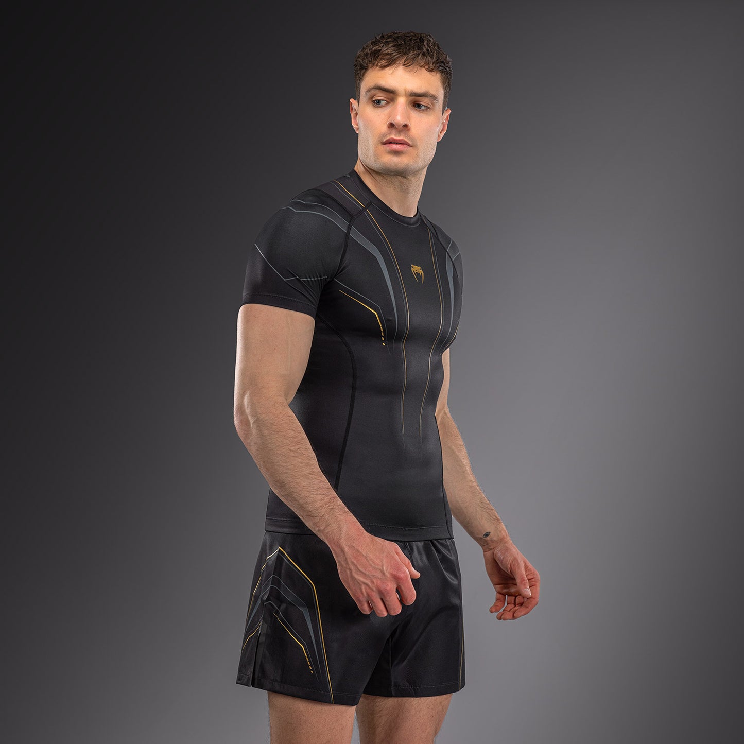 Venum Streamline Rashguard a Maniche Corte – Nero/Oro