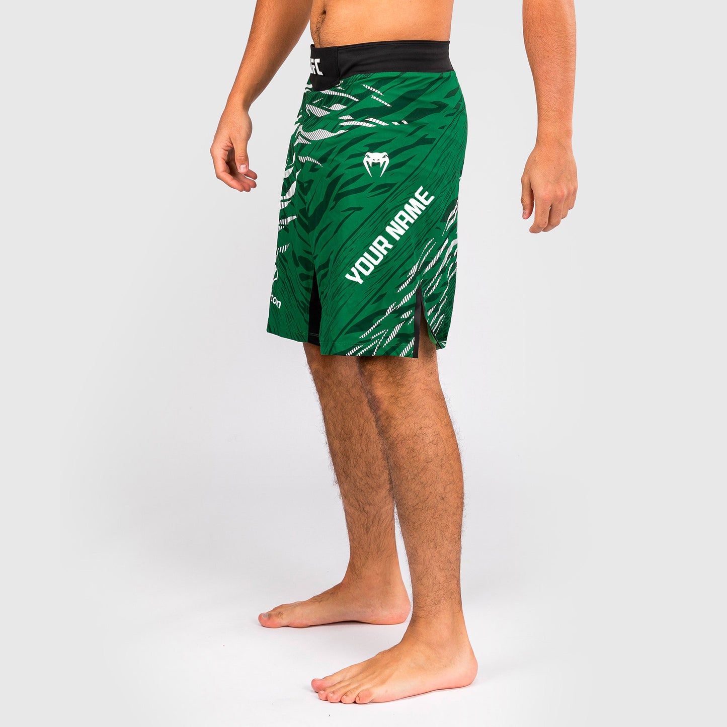 UFC Fusion by Venum Personalizzati Authentic Fight Night Shorts da Lotta per Uomo - Fit Largo - Verde
