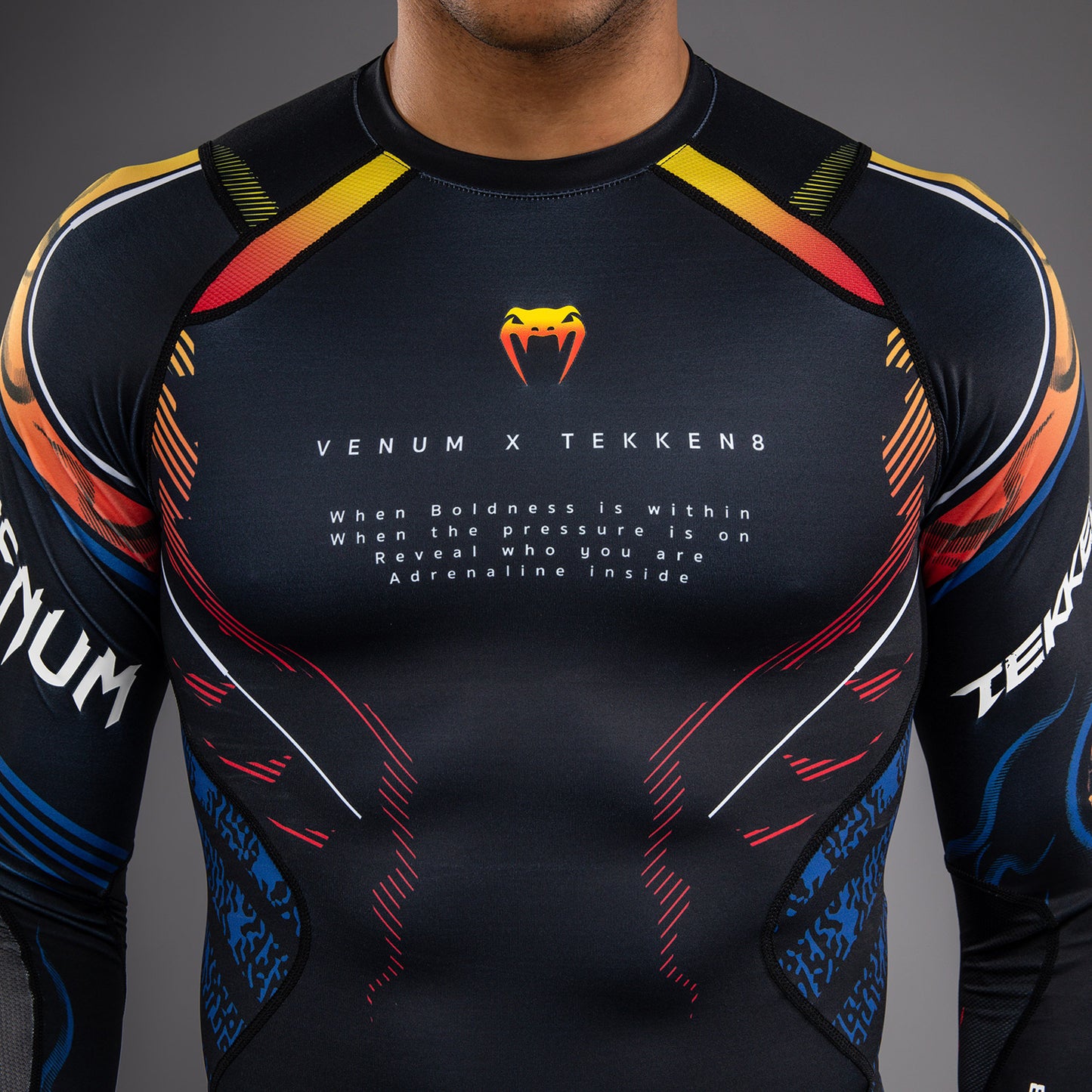 Venum x TEKKEN 8 Rashguard a Maniche Lunghe - Yoshimitsu - Nero/Arancione