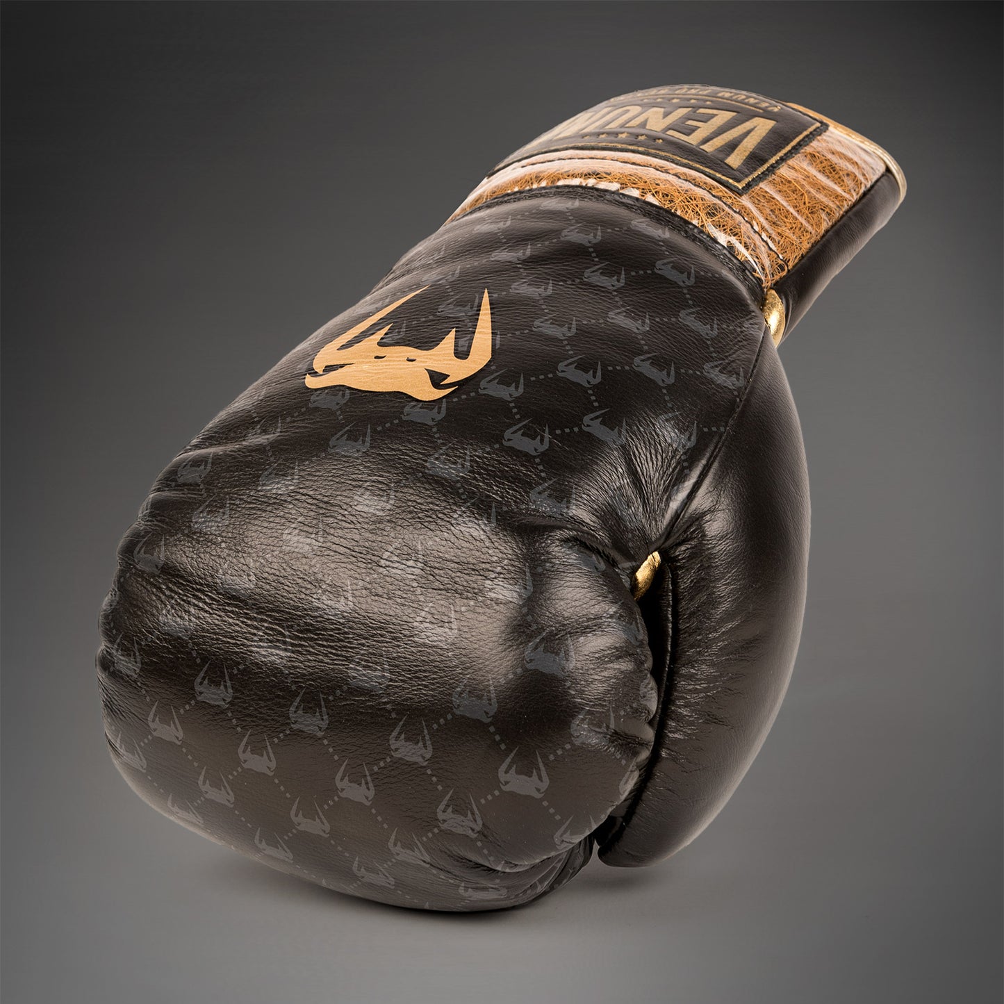 Guantoni da boxe Venum Coco Monogram Pro - Nero intenso