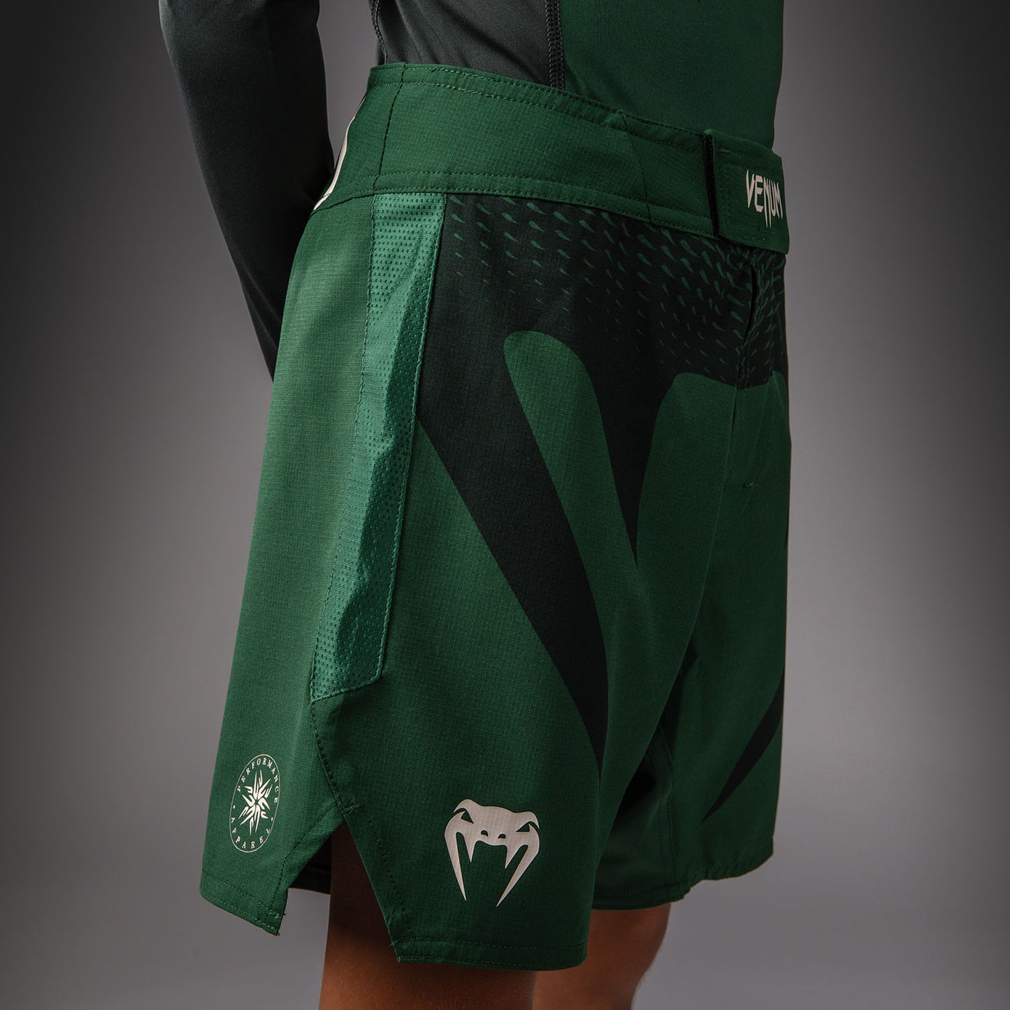 Venum Attack Pantaloncini da combattimento per bambini - Verde Foresta/Avorio