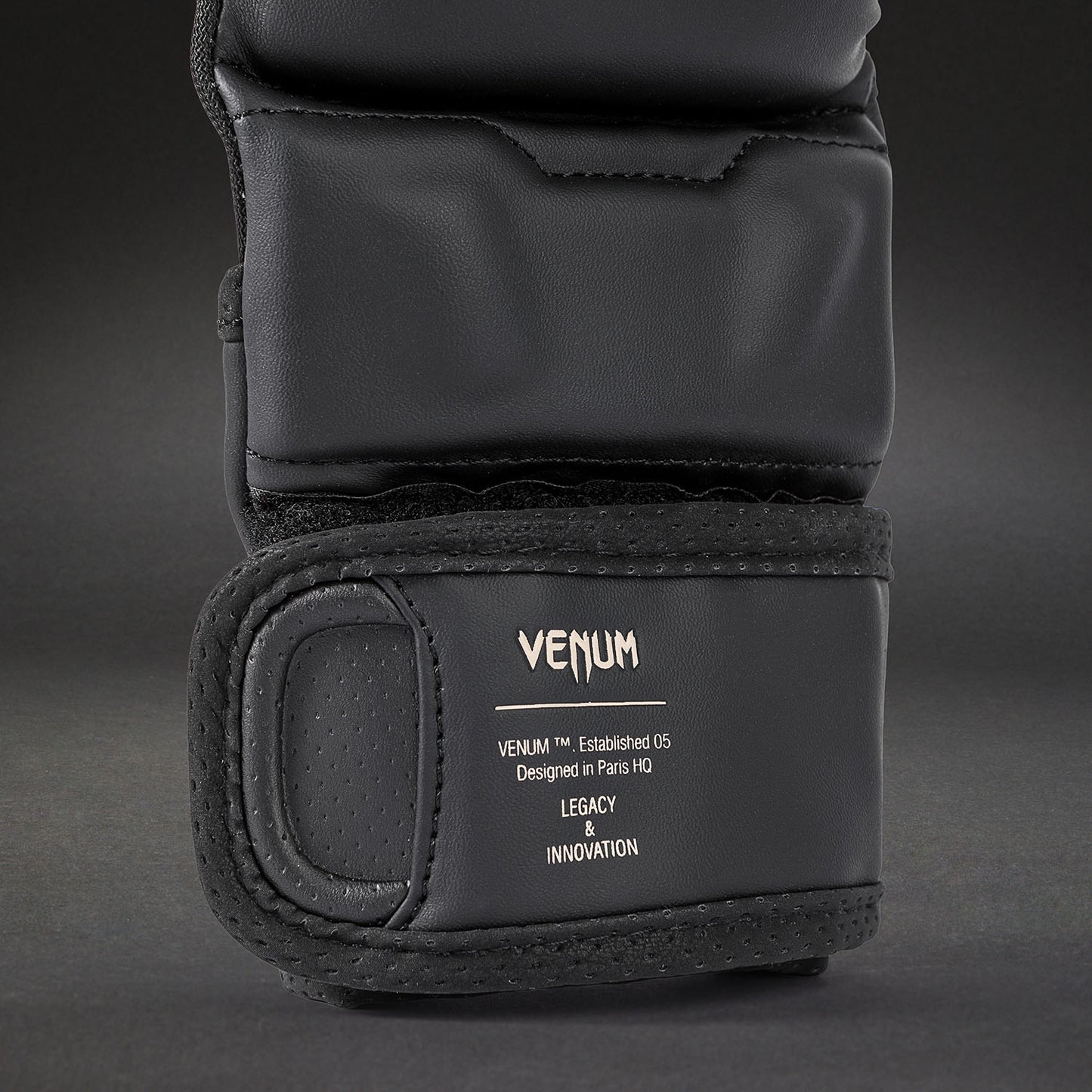 Venum Impact Evo Guanti da sparring MMA - Nero