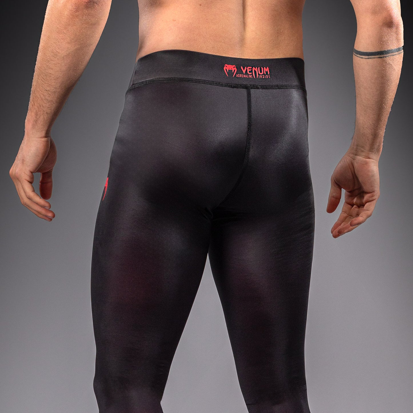 Venum Spectre Spats – Nero/Rosso