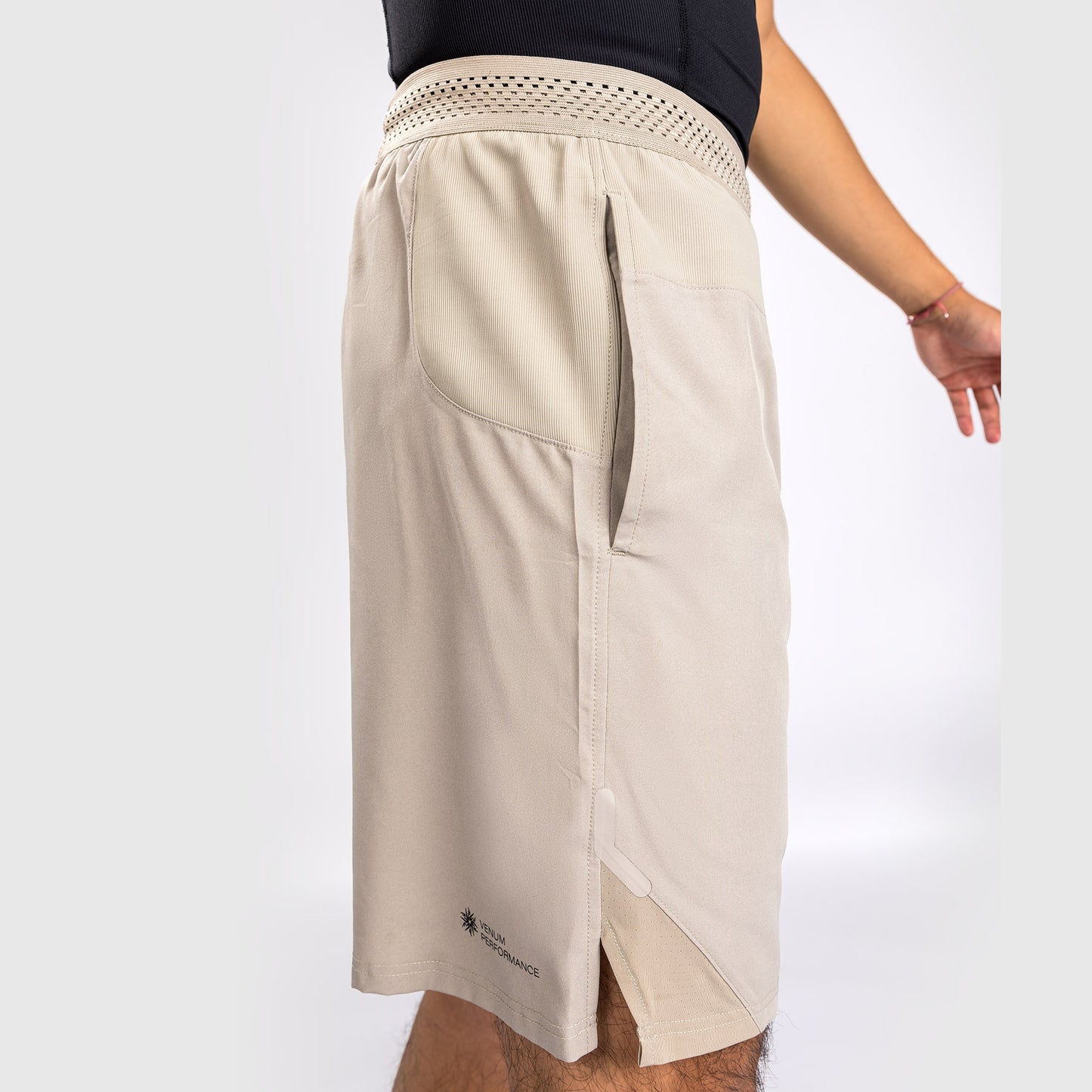 Pantaloncini da allenamento Venum G-Fit Air - Sabbia