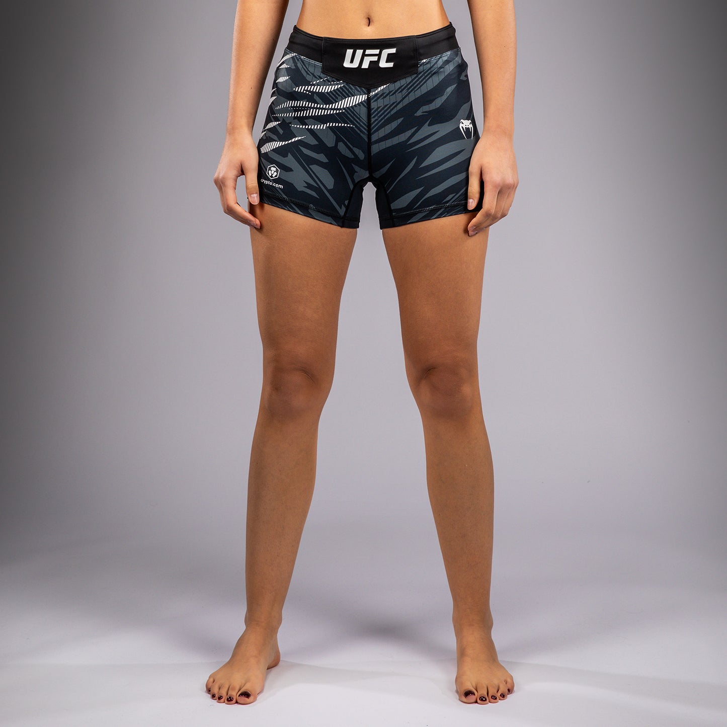 UFC Fusion by Venum Authentic Fight Night Vale Tudo Shorts per Donna - Fit Corto - Nero