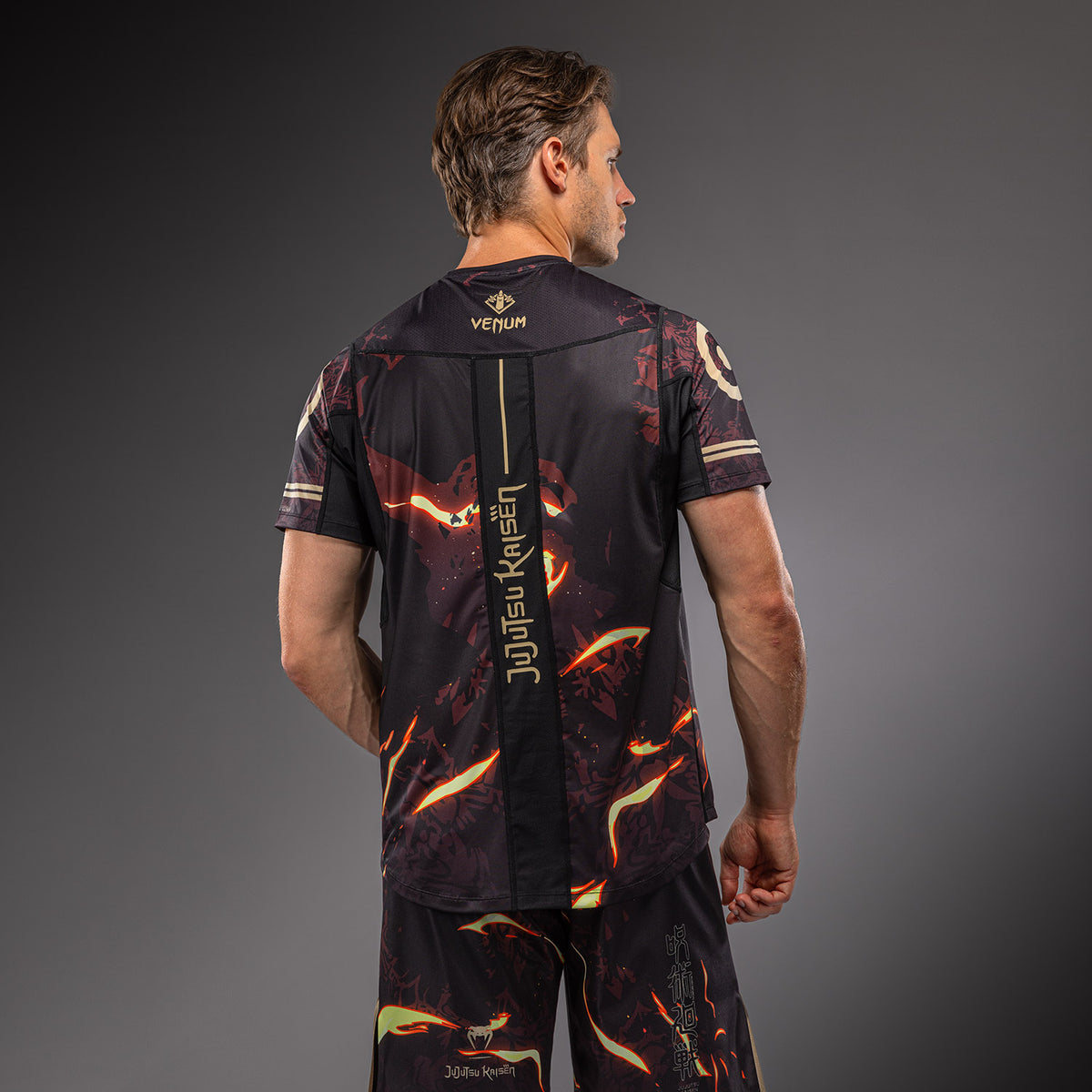 Jujutsu Kaisen x Venum Sukuna Maglietta Dry Tech – Nero/Beige Chiaro
