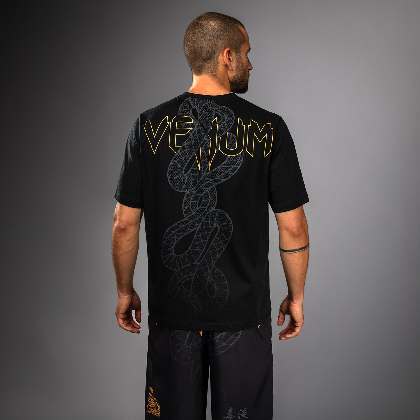 Venum Serpenti T-Shirt – Nero/Argento/Oro