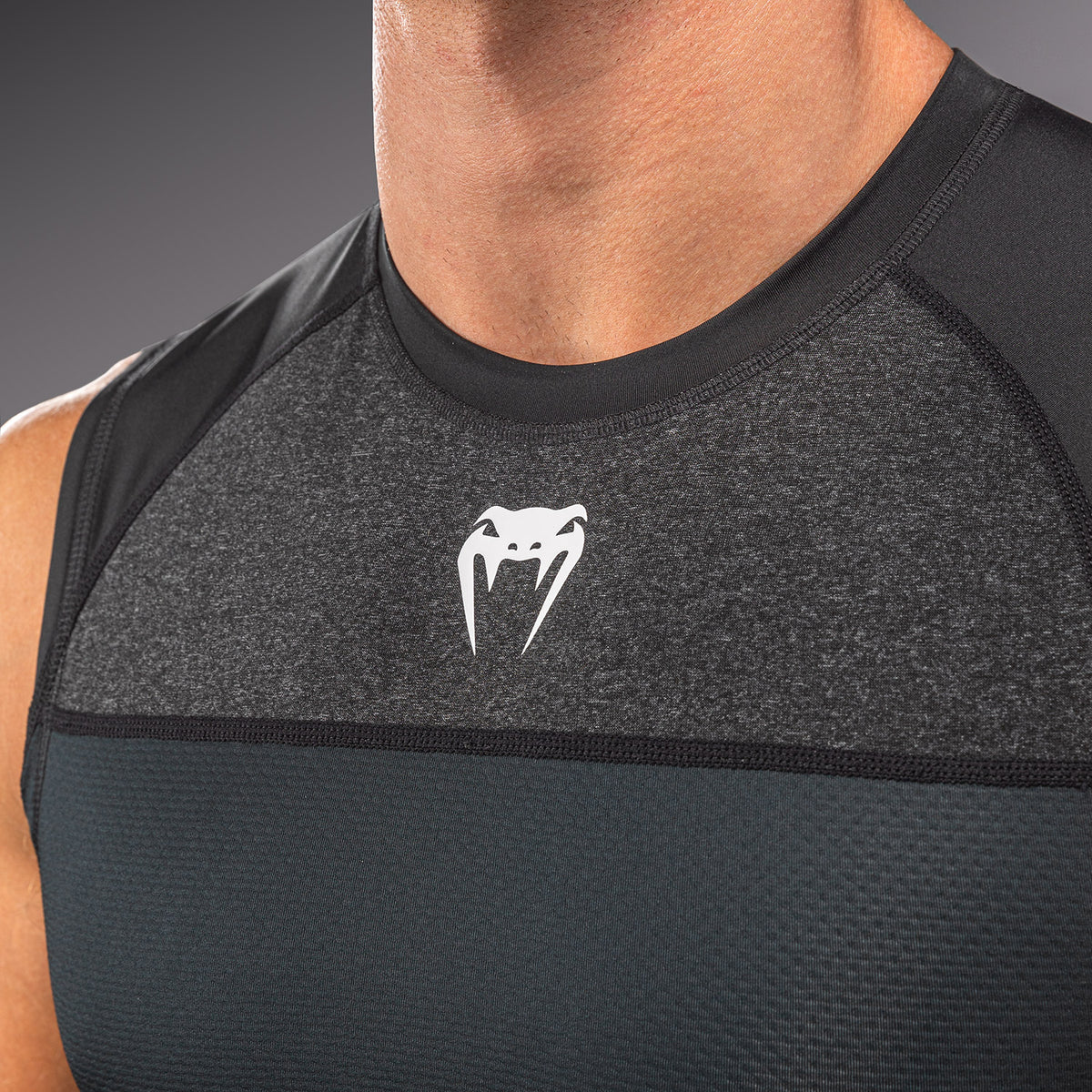 Venum G-Fit Scale Rashguard senza maniche - Nero