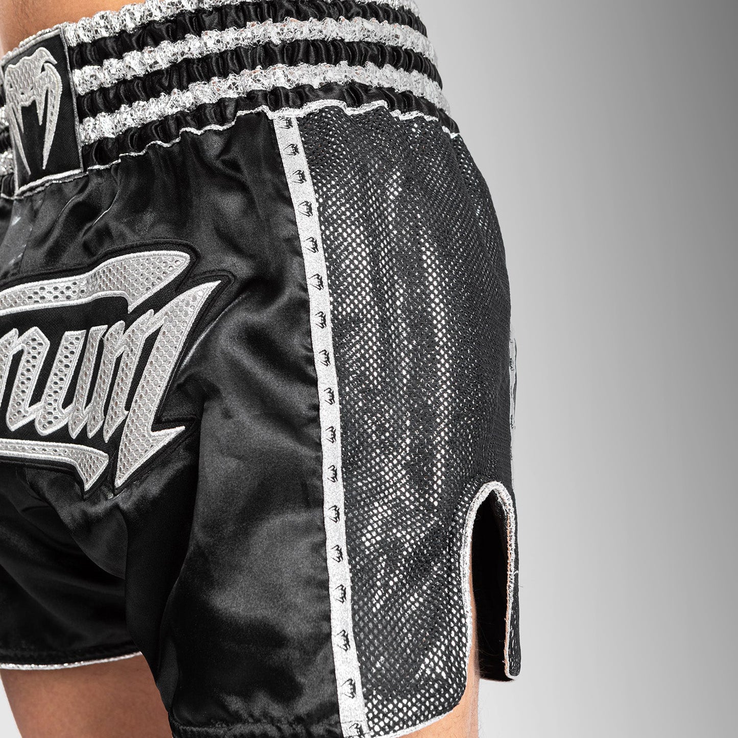 Venum Absolute 2.0 Pantaloncini da Muay Thai - Neri/Argento