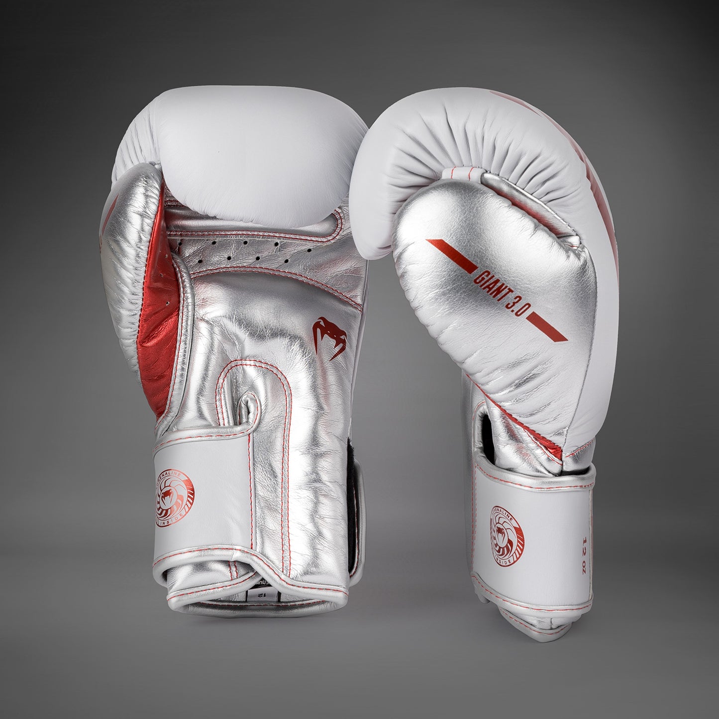 Venum Giant 3.0 Guanti da boxe - Rosso/Argento - Edizione speciale