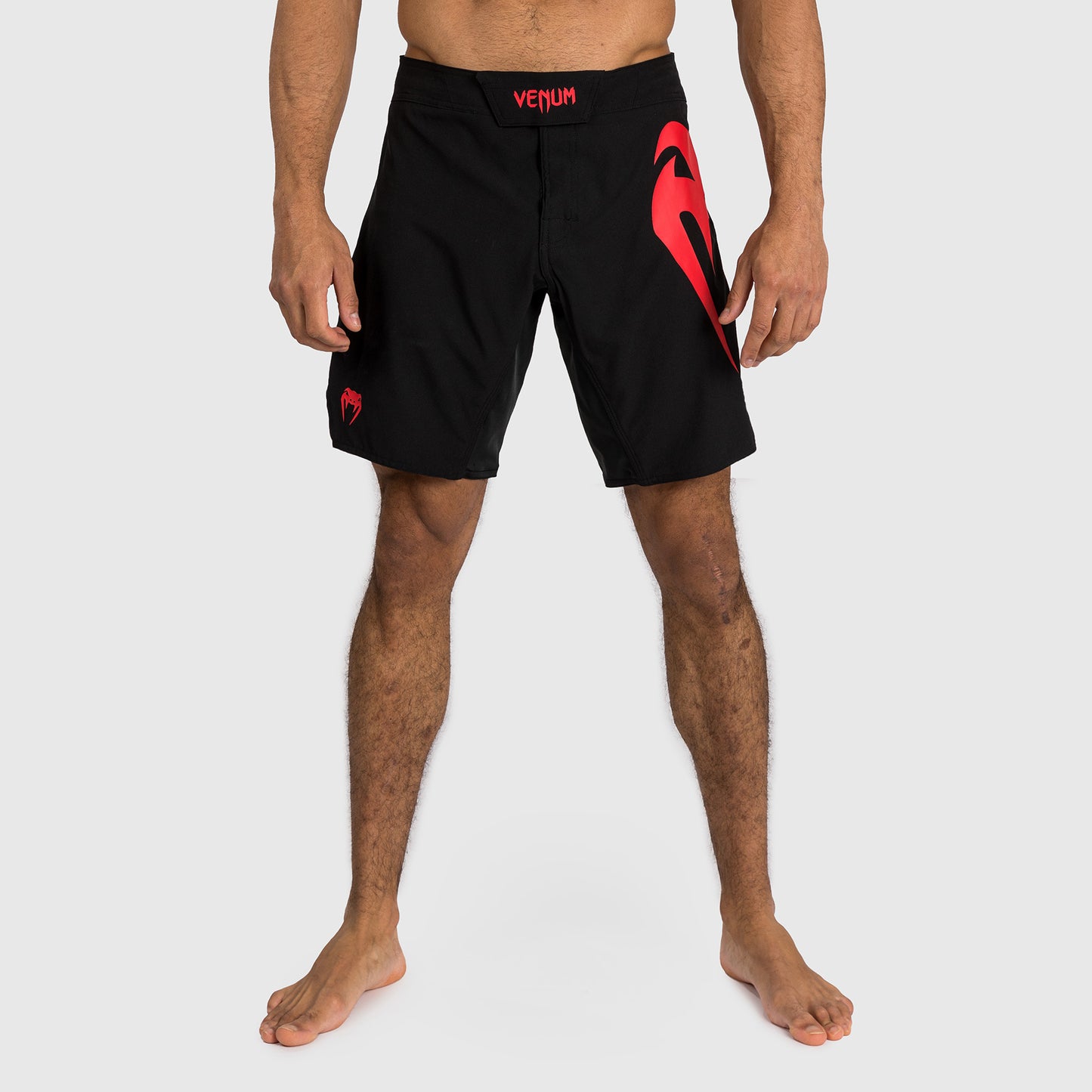 Venum Light 5.0 Pantaloncini da combattimento - Nero/Rosso