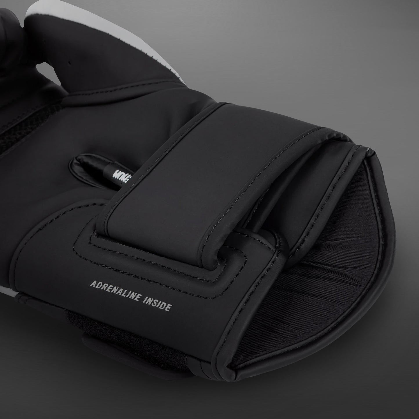 Venum Challenger 4.0 Guantoni da boxe - Nero/Bianco