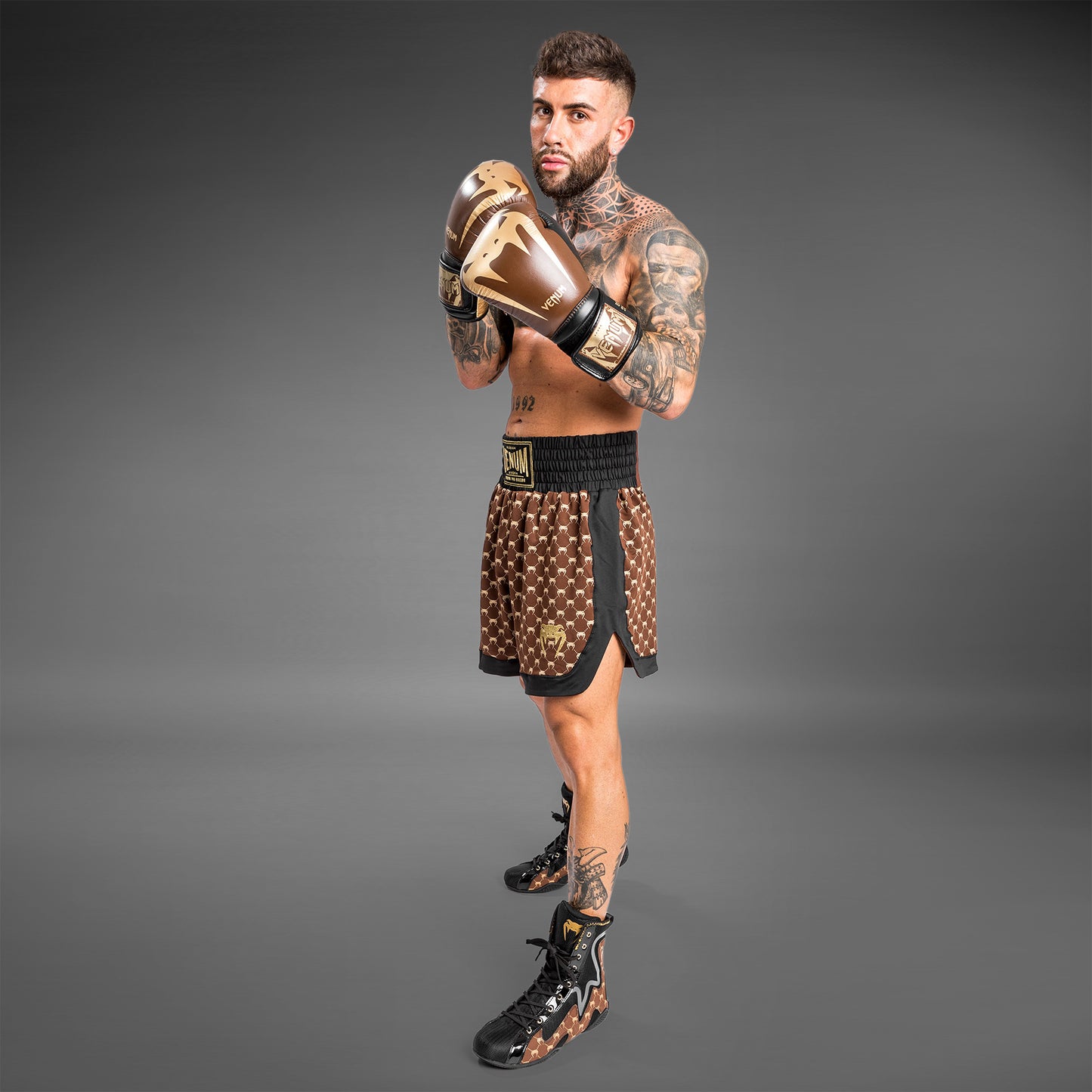 Pantaloncini da boxe Monogram Venum - neri/marroni