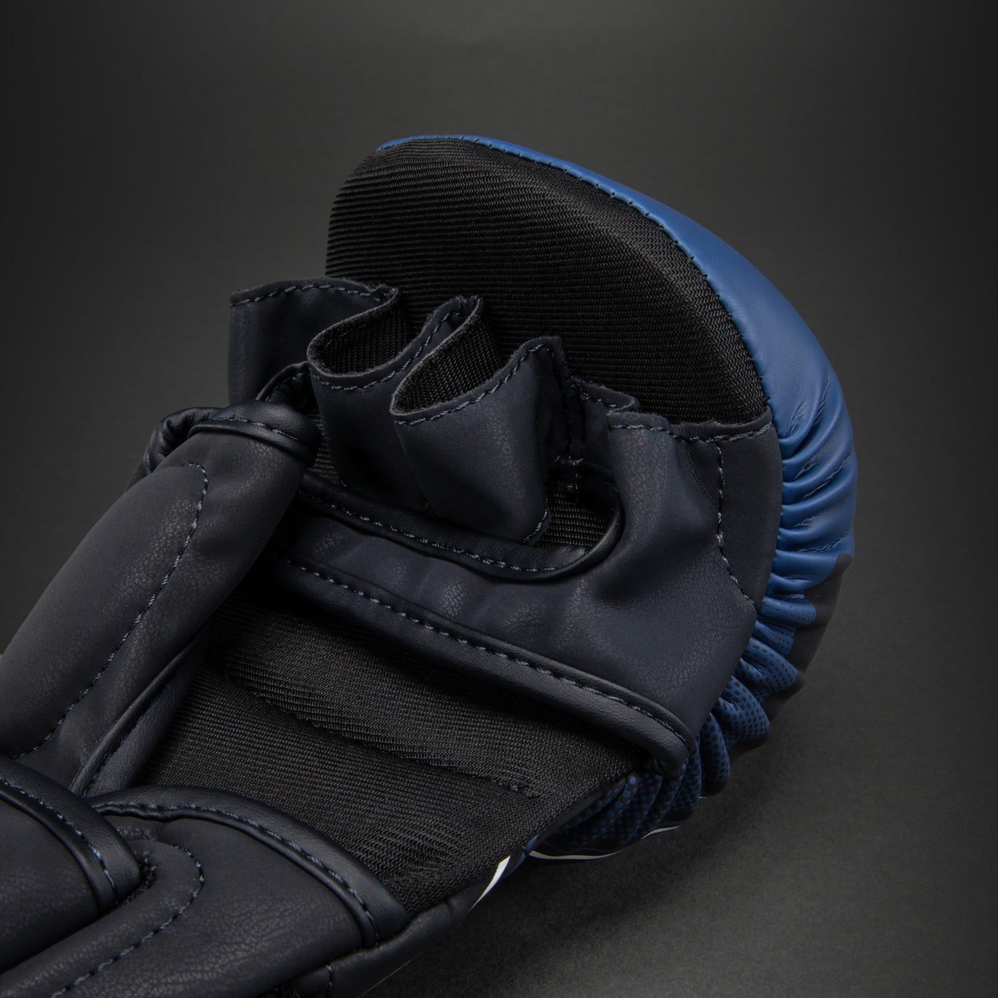 Venum G-Core Guanti da sparring - Blu navy/Bianco