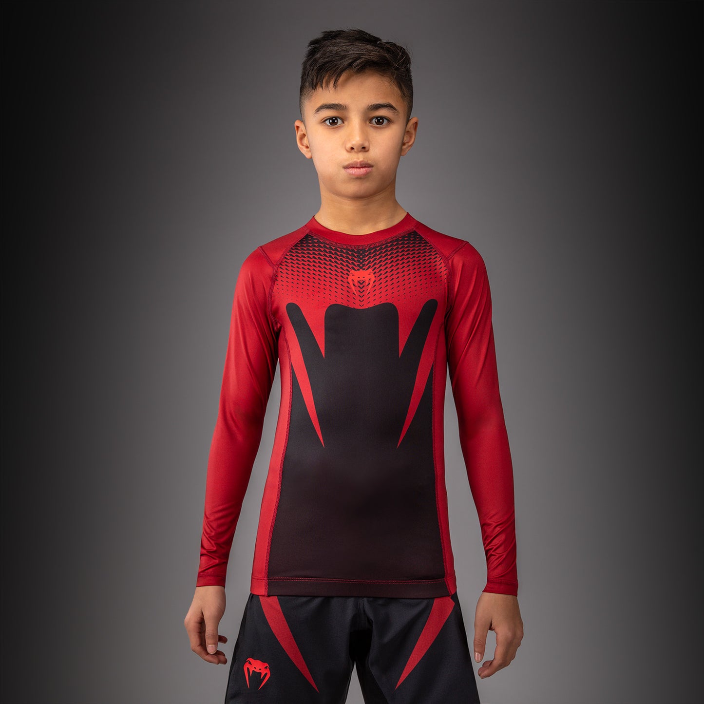 Venum Attack Rashguard a Maniche Lunghe per Bambini - Nero/Rosso