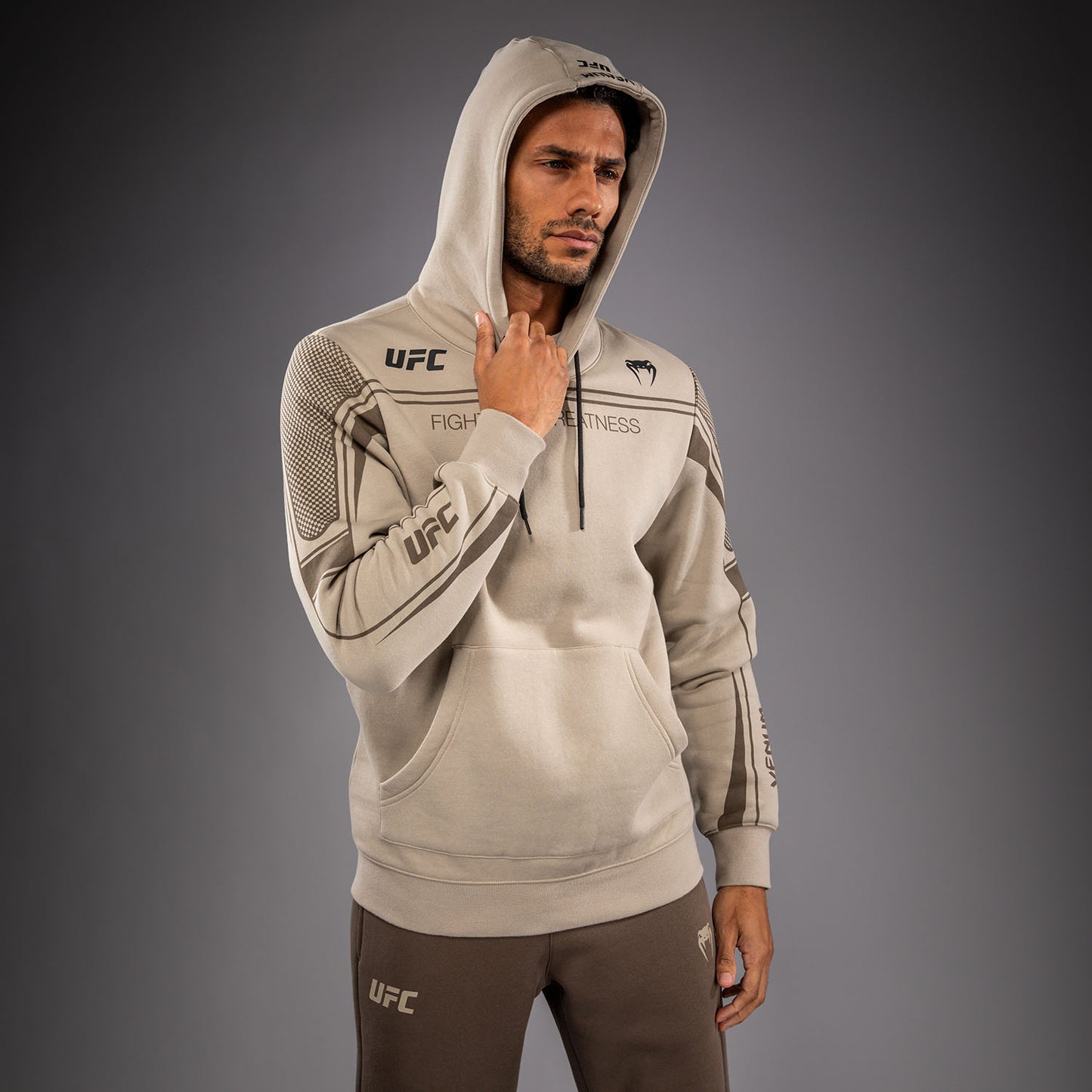 Venum UFC Unity by Venum Authentic Fight Week Felpa con Cappuccio da Uomo - Sabbia