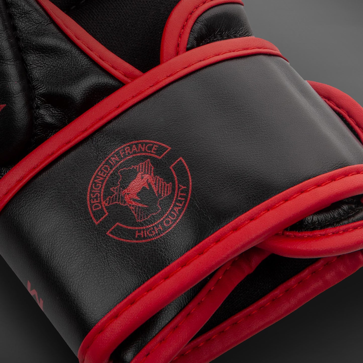 Venum Challenger 3.0 Guanti da combattimento - Nero/rosso
